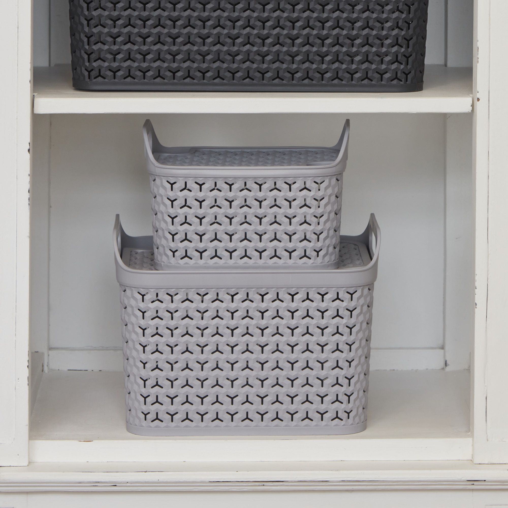 Strata Urban Grey Plastic Stackable Storage basket & Lid (H)23cm (W)23.5cm (D)30.5cm
