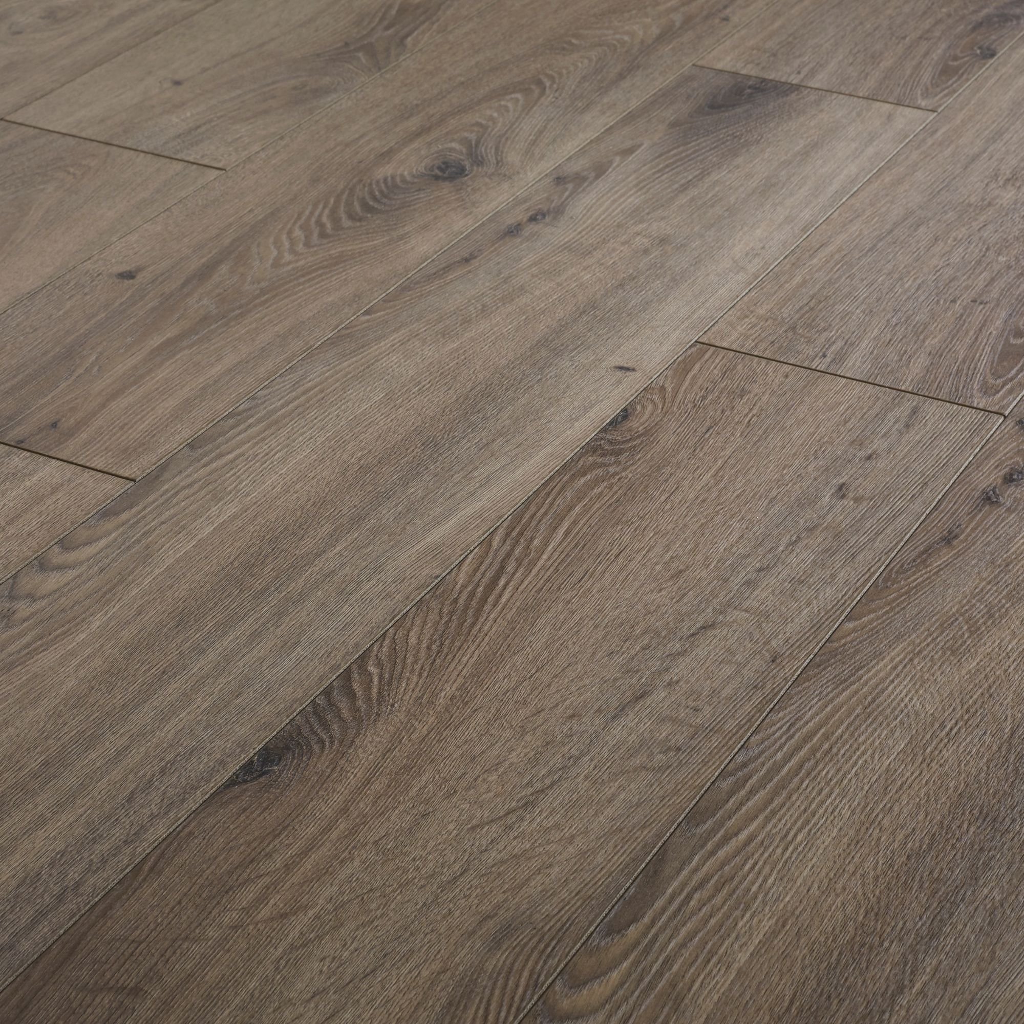 Strood Grey Gloss Oak effect Laminate Flooring Sample