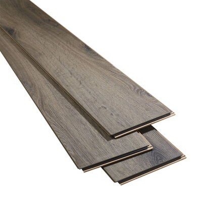 Strood Grey Oak effect Laminate Flooring Sample