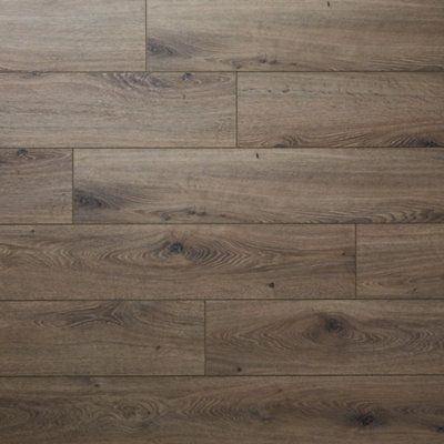 Strood Grey Oak effect Laminate Flooring Sample
