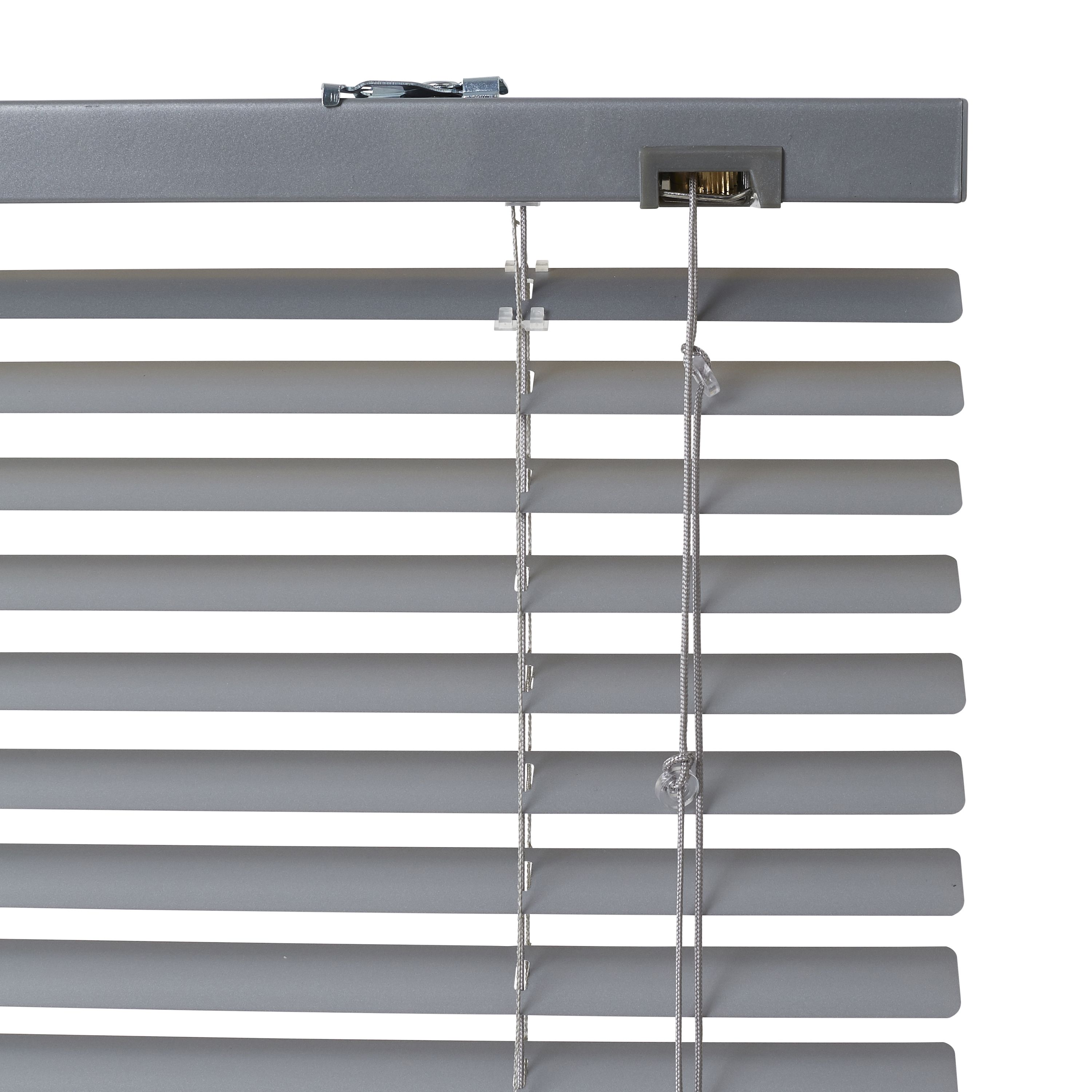 Studio Grey Nickel effect Aluminium Venetian Blind (W)40cm (L)180cm - 3