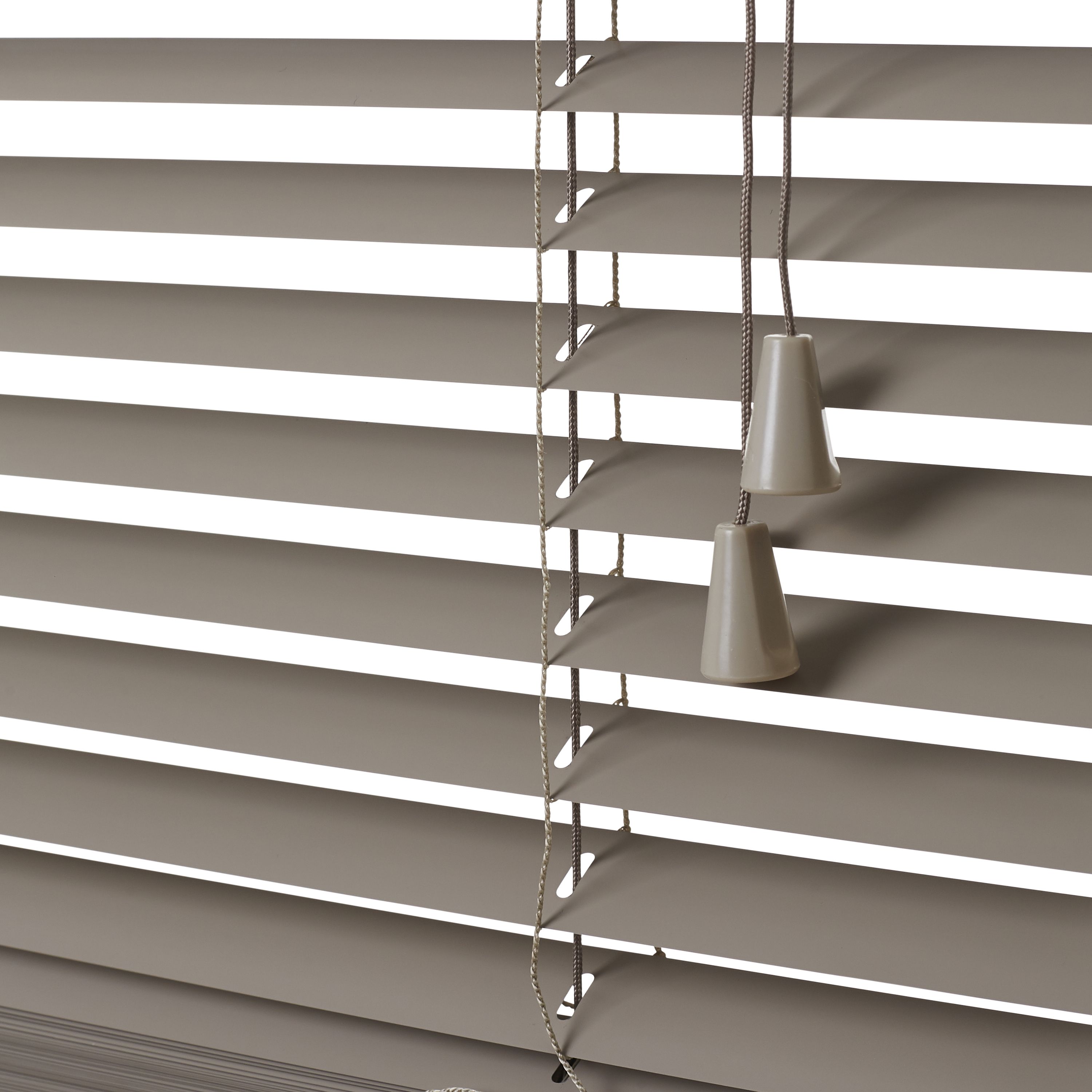 Studio Linen Aluminium Venetian Blind (W)55cm (L)180cm - 3