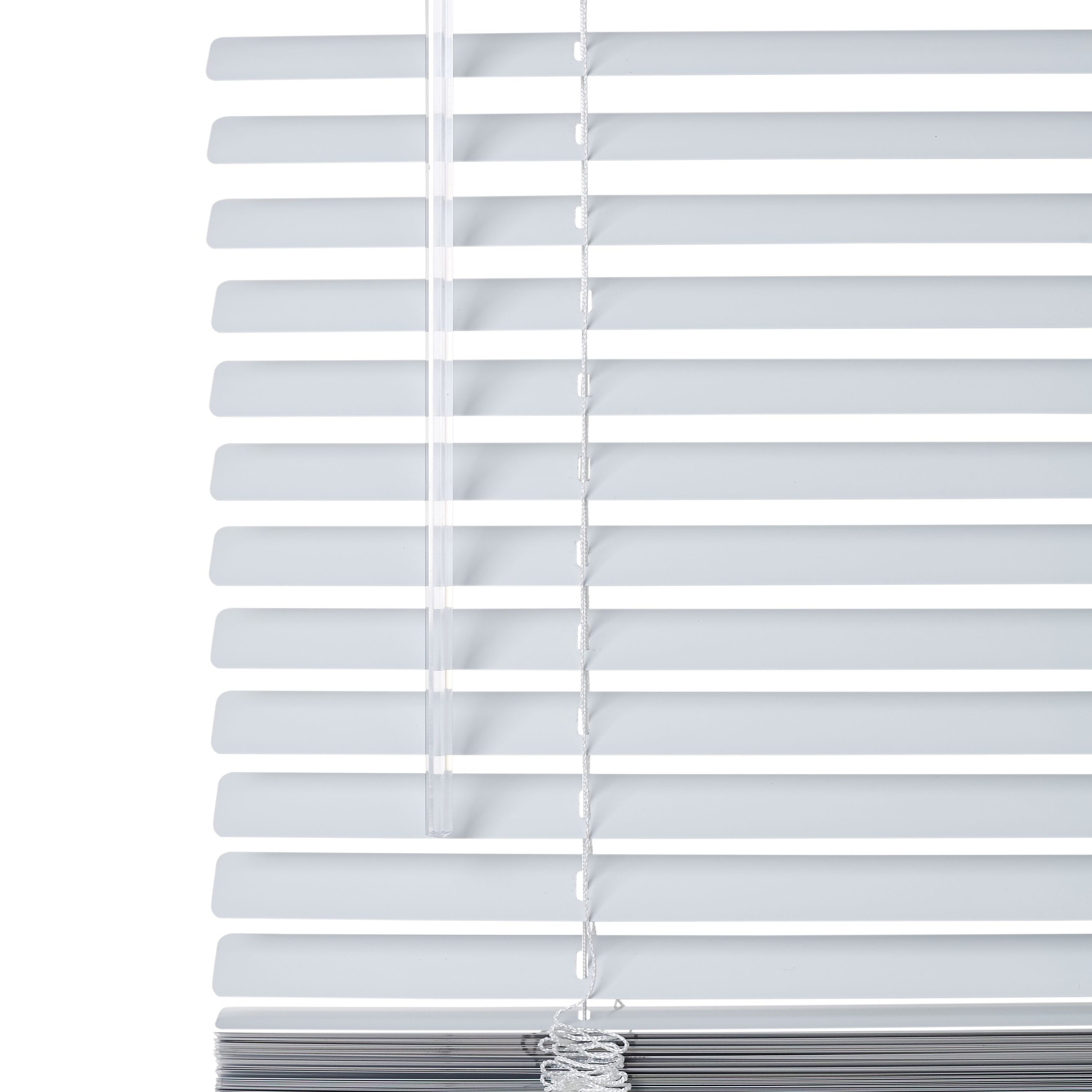 Studio White Aluminium Venetian Blind (W)55cm (L)180cm