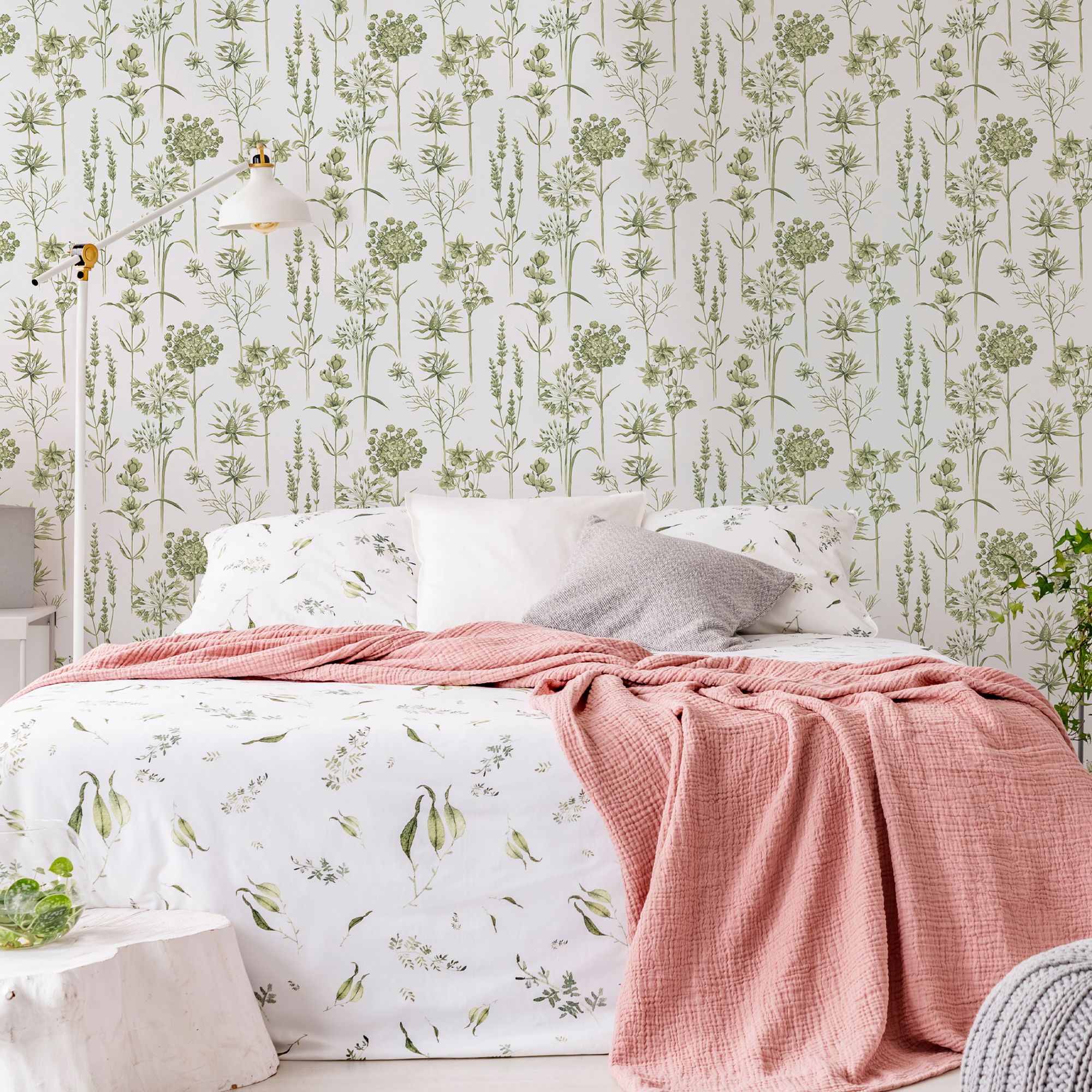 Superfresco Easy Green Floral Smooth Wallpaper