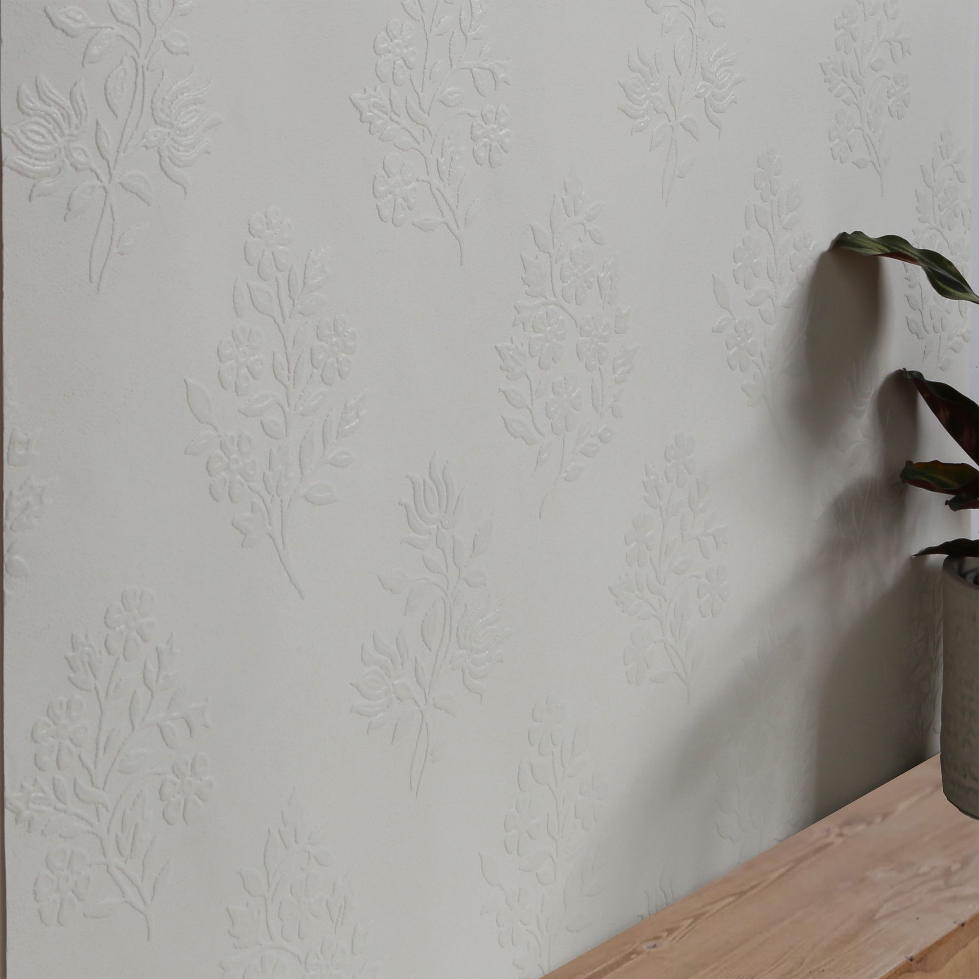 Superfresco White Floral Patterned Blown Wallpaper