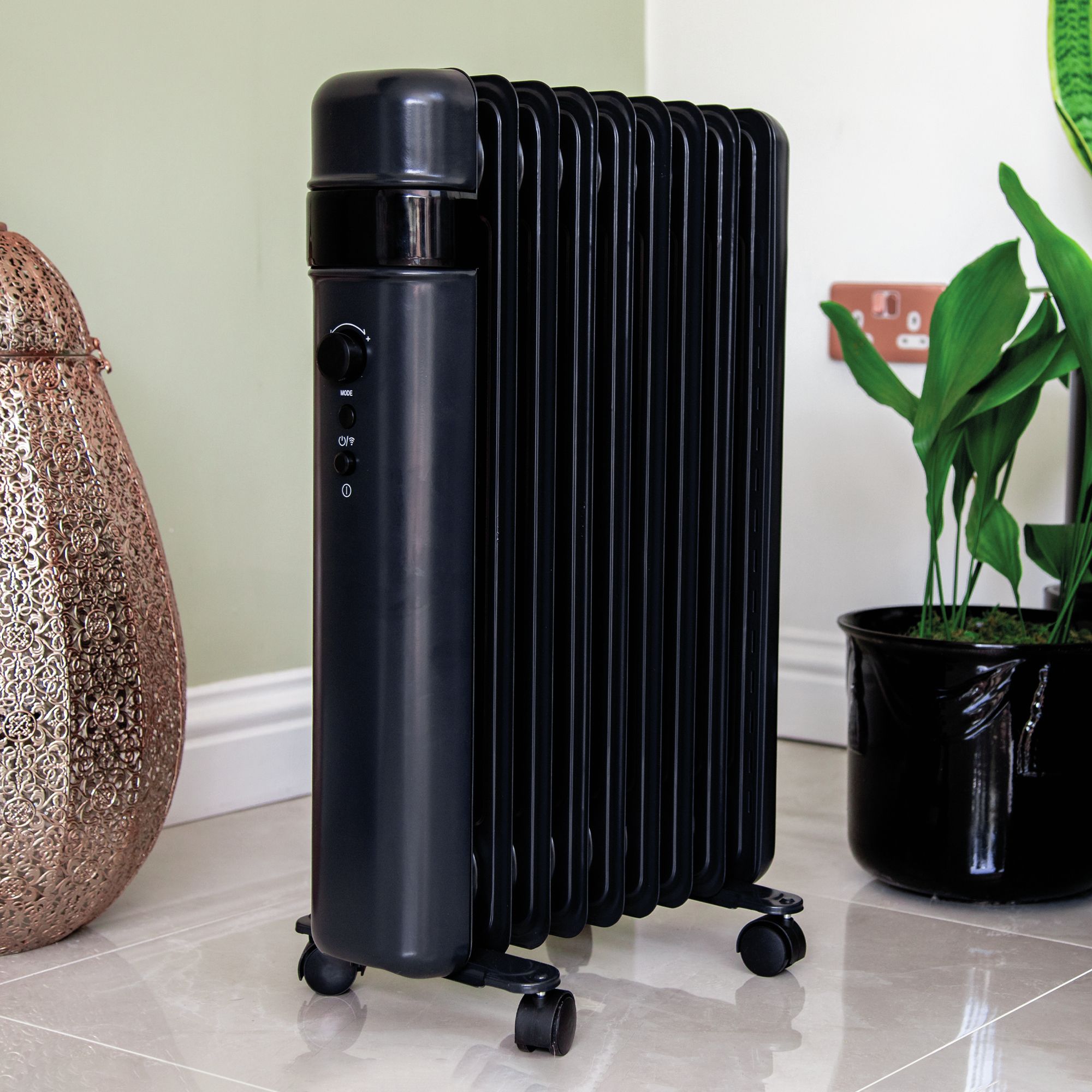 TCP Smart 220-240V 2kW Black Oil-filled radiator