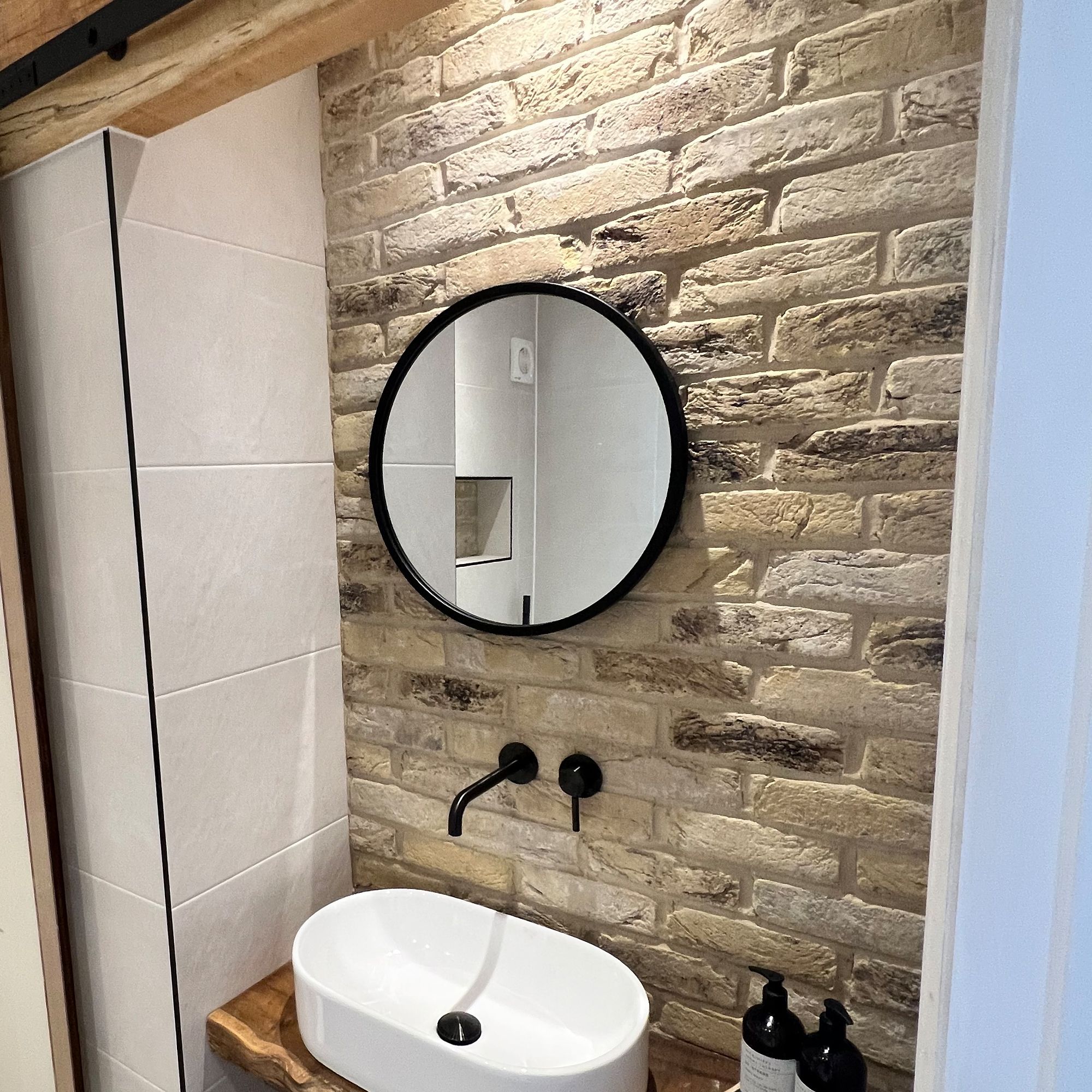 The Brick Tile Company Reclaimed Tumbled Cream Brick slip (L)215mm (W)65mm (T)22mm Pack of 35
