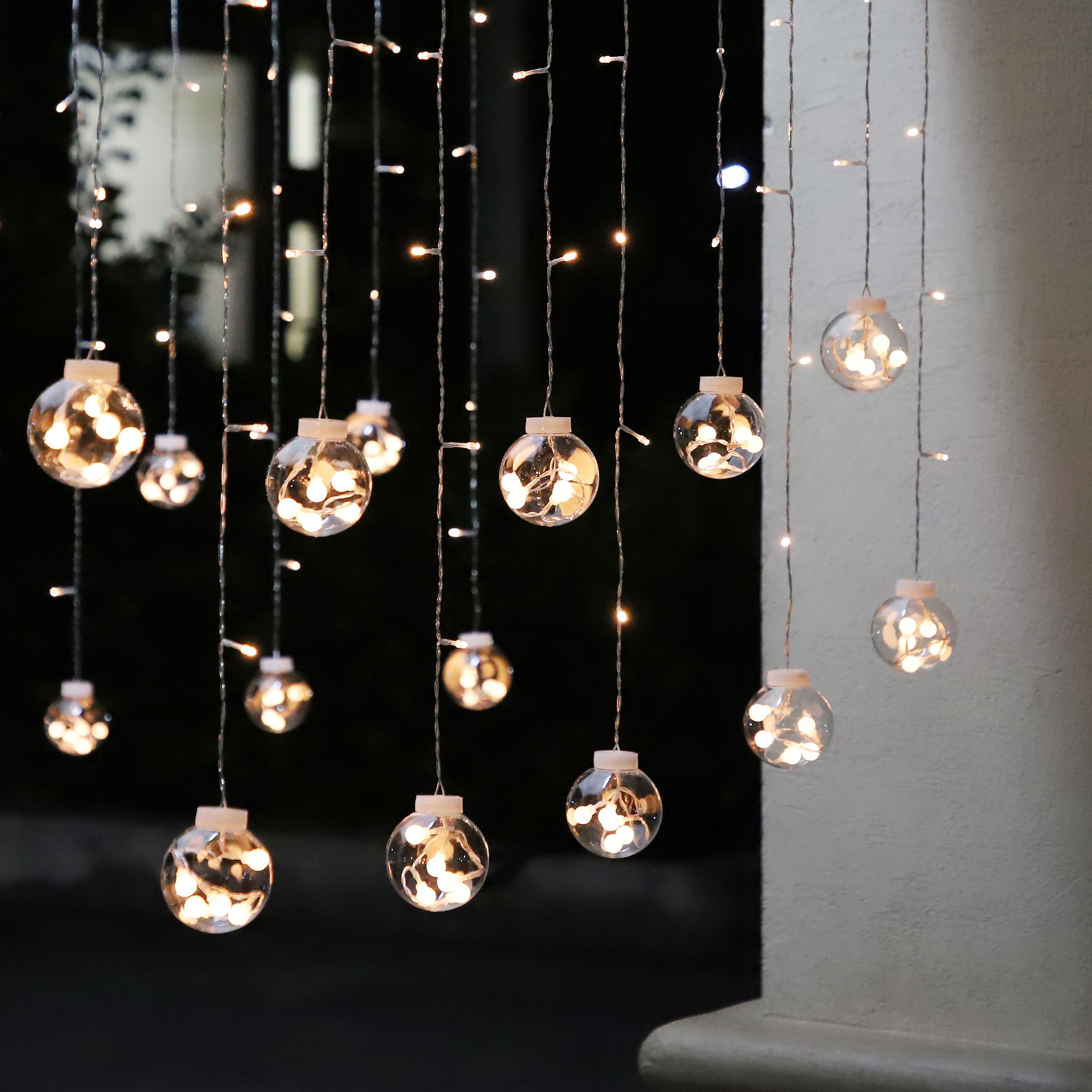 Thetford Battery-powered Warm white 90 LED Outdoor Curtain lights