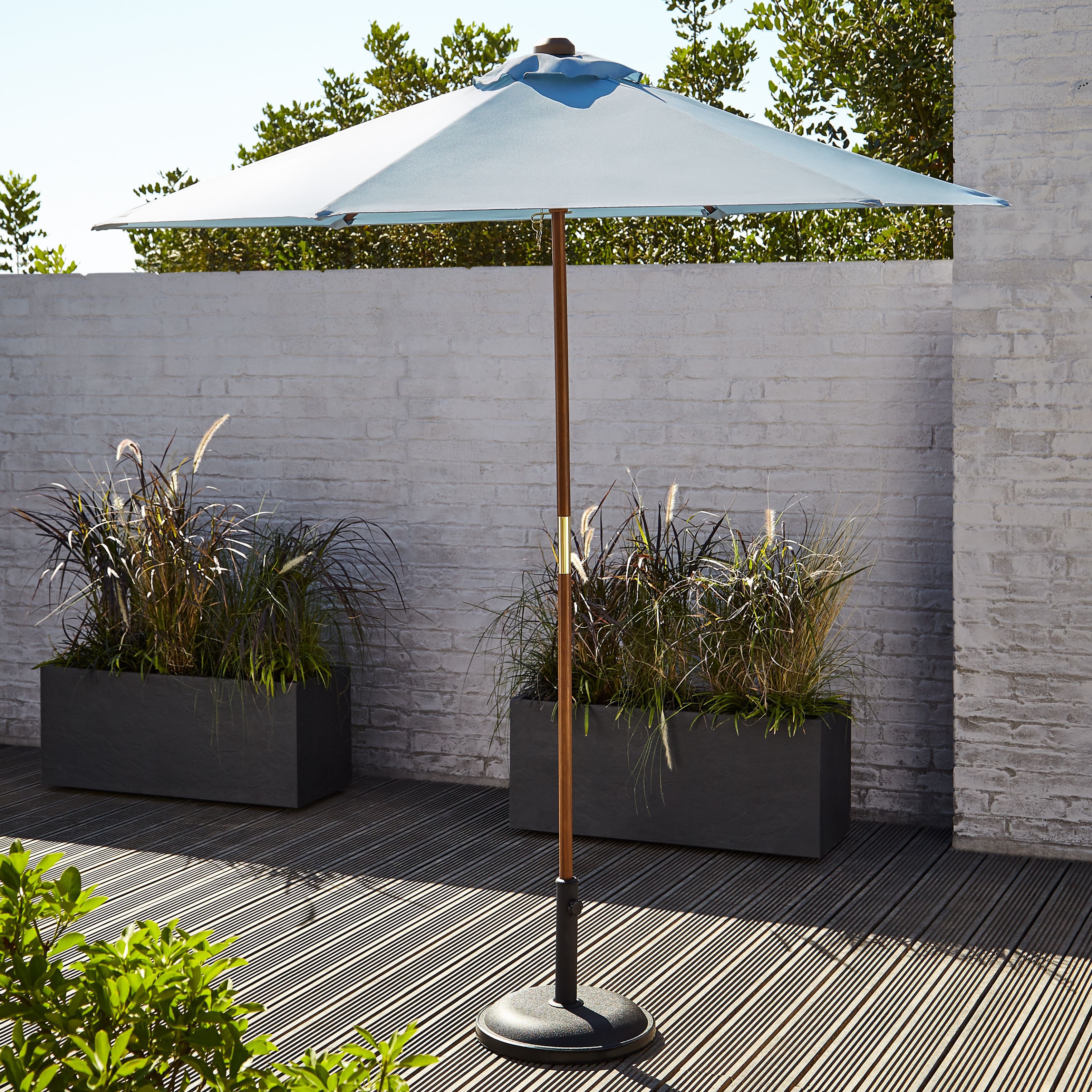 b and q garden umbrella base