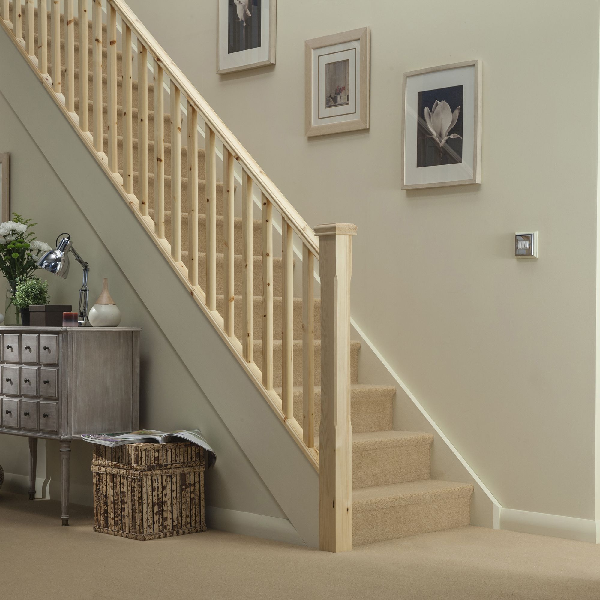Traditional 32mm Handrail, (L)3.6m (W)66mm