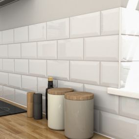 Trentie White Gloss Metro Ceramic Wall Tile, Pack of 48, (L)200mm (W)100mm