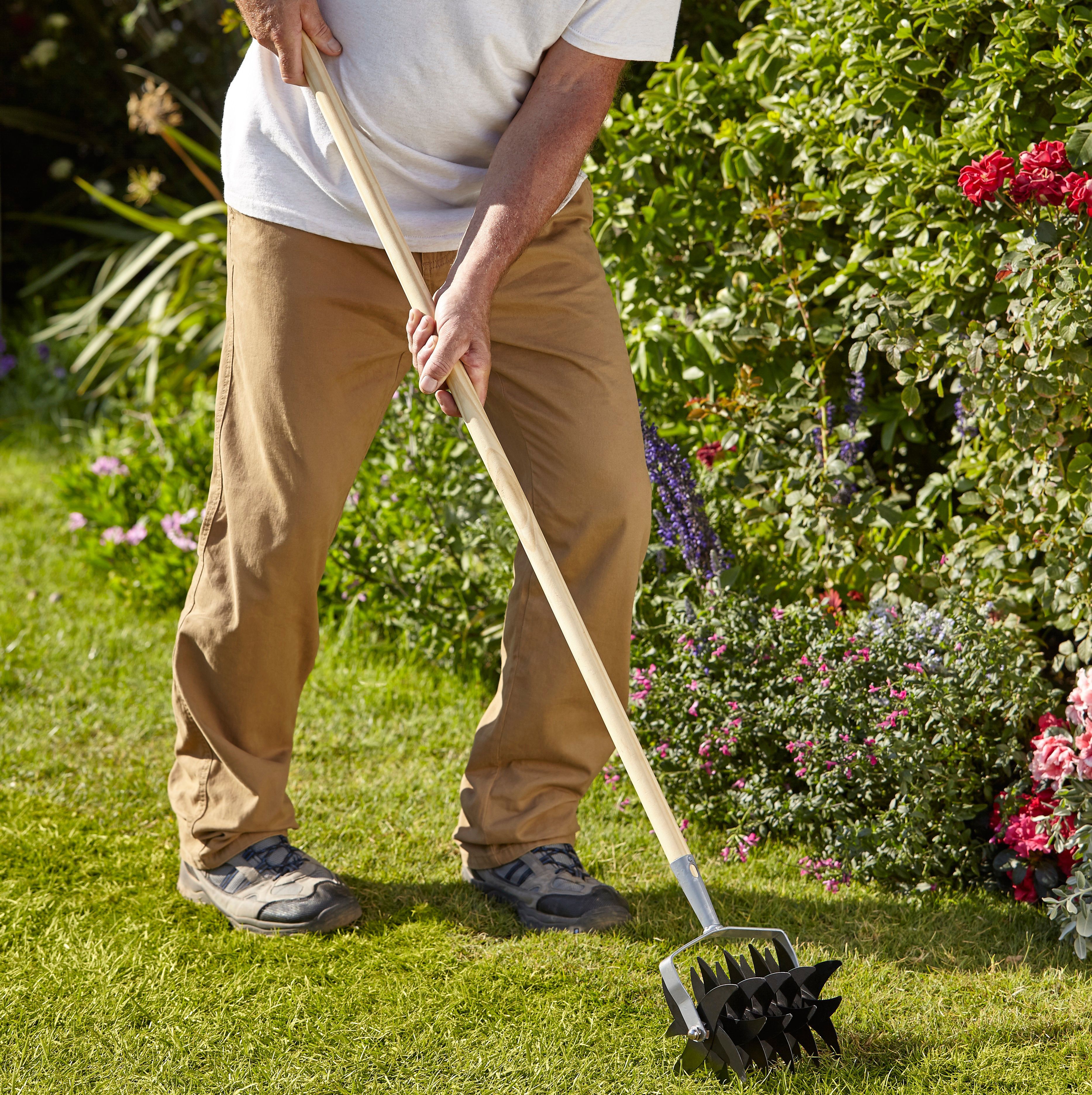 True Temper Scarifier