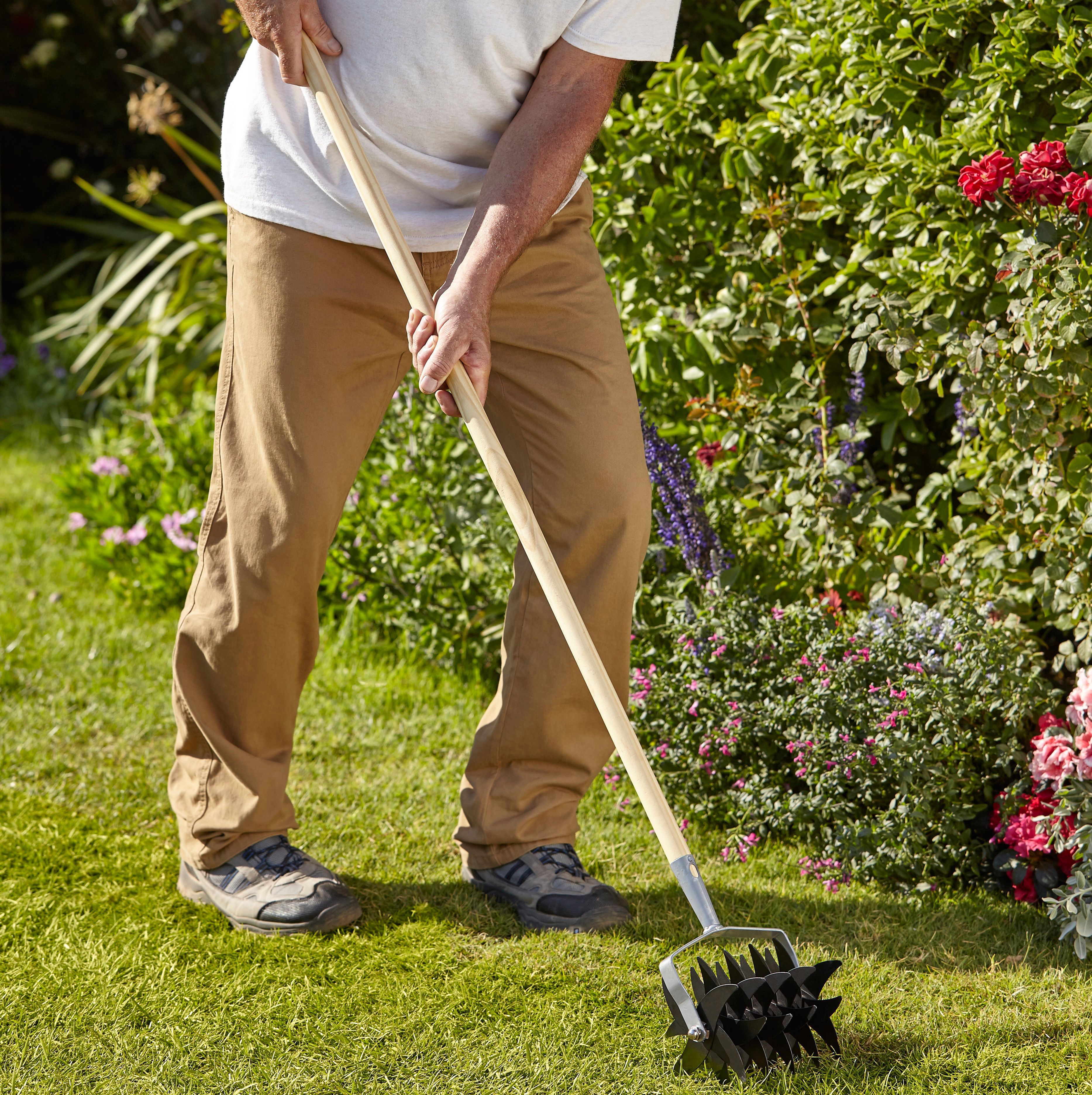 Lawn Aerator Shoes B&Q / Lawn Spike Aerator Shoes Sandals British Designed And Manufactured For Maximum Aeration Amazon Co Uk Garden Outdoors : Some one gave it to him he didn't wont it so he gave it to me.