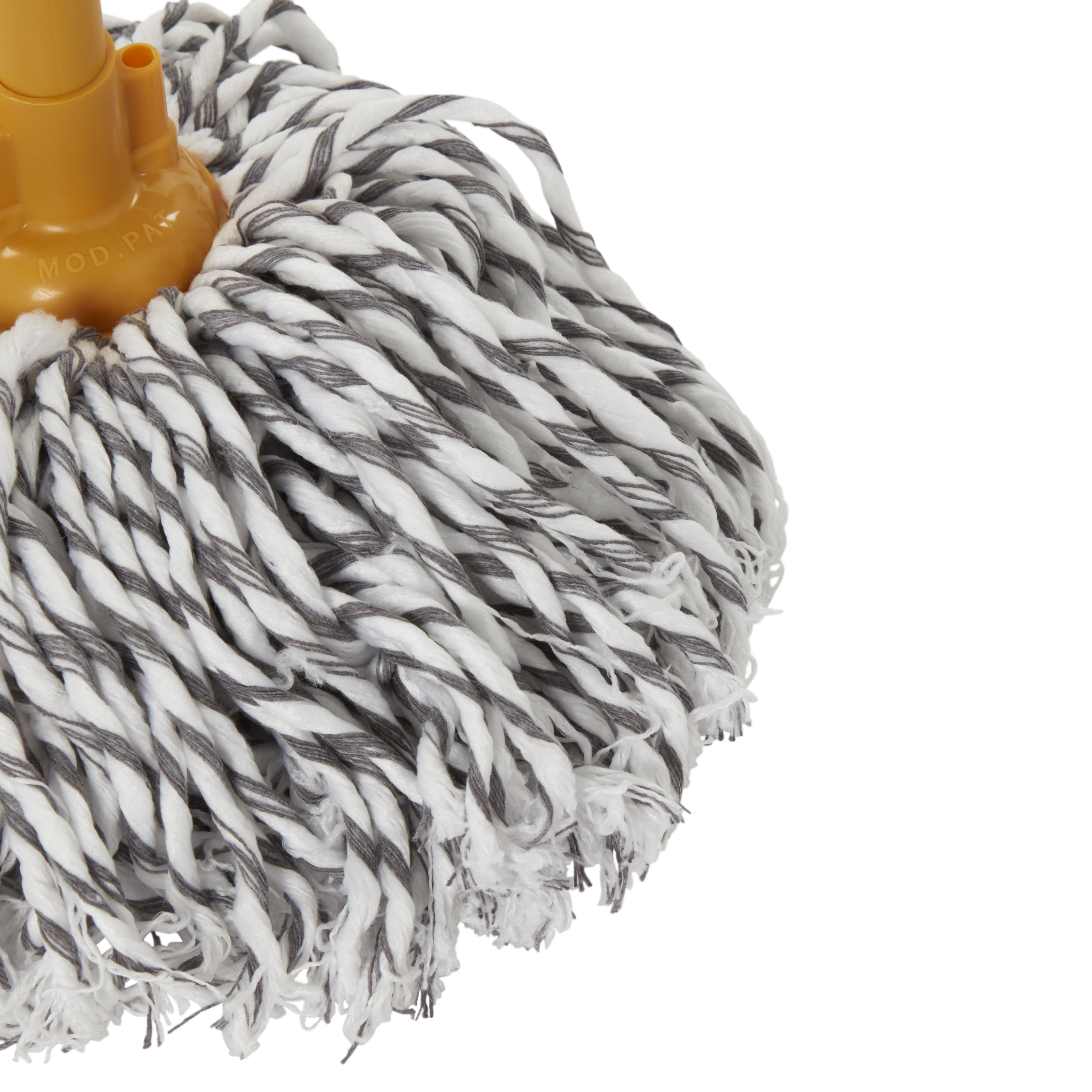 Twist mop