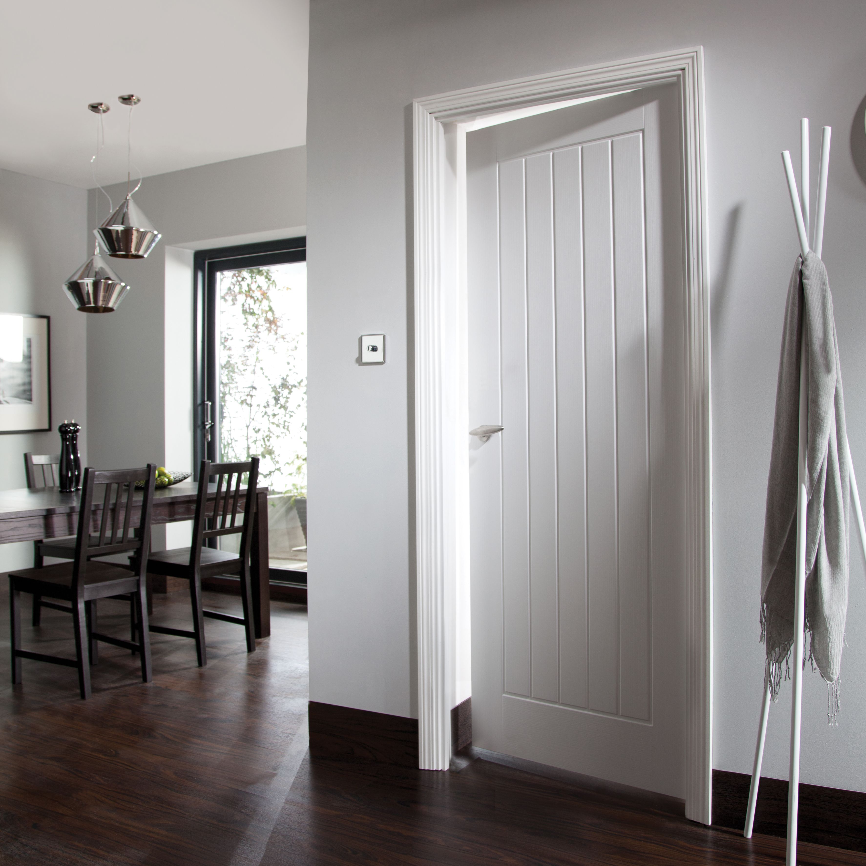 Unglazed Cottage White Woodgrain effect Internal Door, (H)1981mm (W)610mm (T)35mm