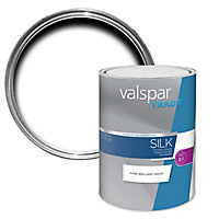 Valspar Trade Pure brilliant white Silk Emulsion paint, 5L