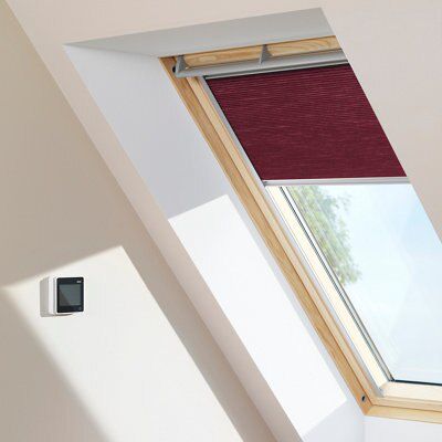 Velux Pine Centre pivot Roof window, (H)1180mm (W)780mm