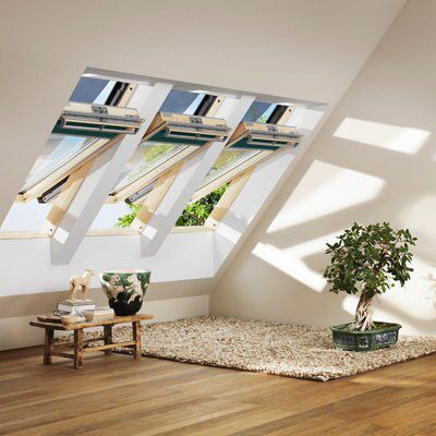 Velux Pine Centre pivot Roof window, (H)1400mm (W)940mm