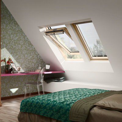 Velux Pine Centre pivot Roof window, (H)1400mm (W)940mm