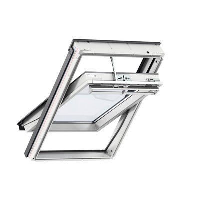 Velux White Timber Centre pivot Roof window, (H)980mm (W)550mm
