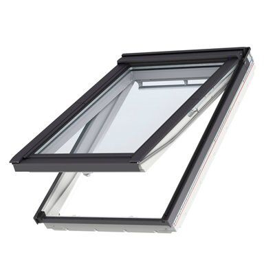 Velux White Timber Top hung Roof window, (H)1400mm (W)1340mm