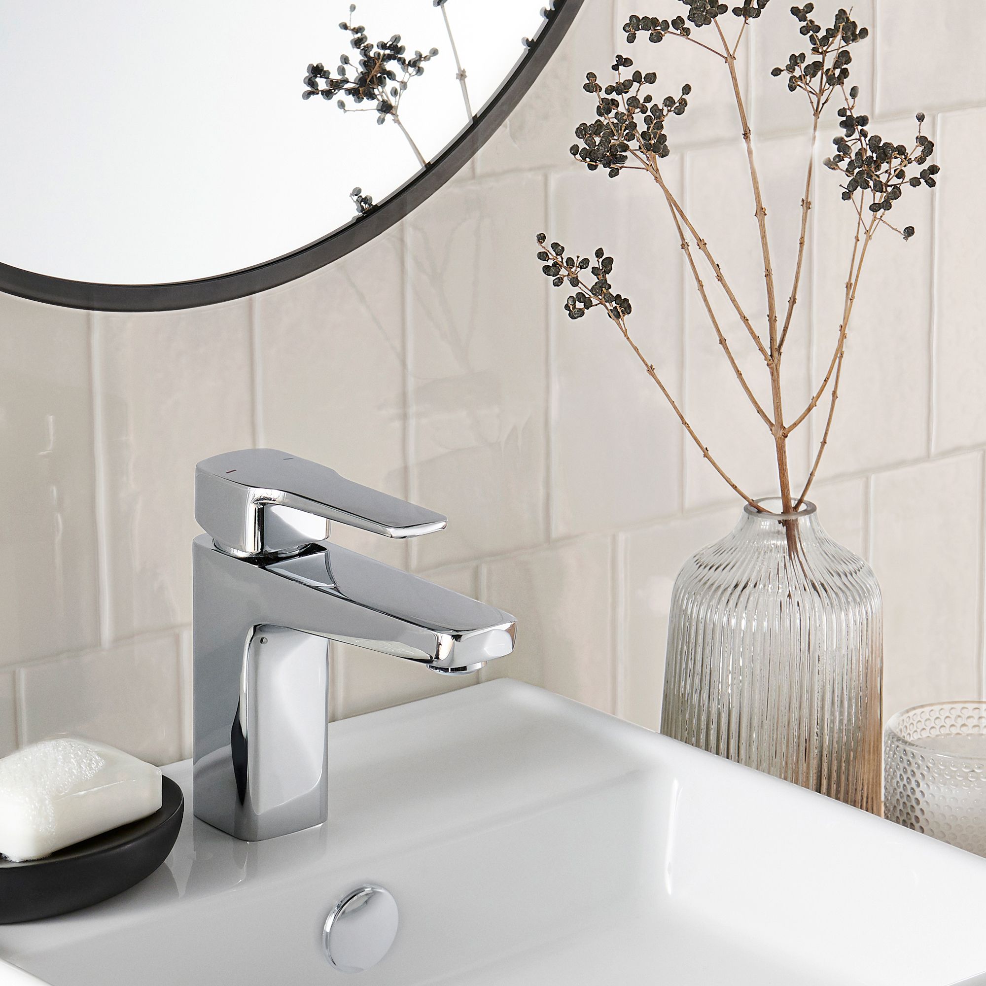 Vernisse Silver grey Gloss Plain Ceramic Indoor Wall tile - 9