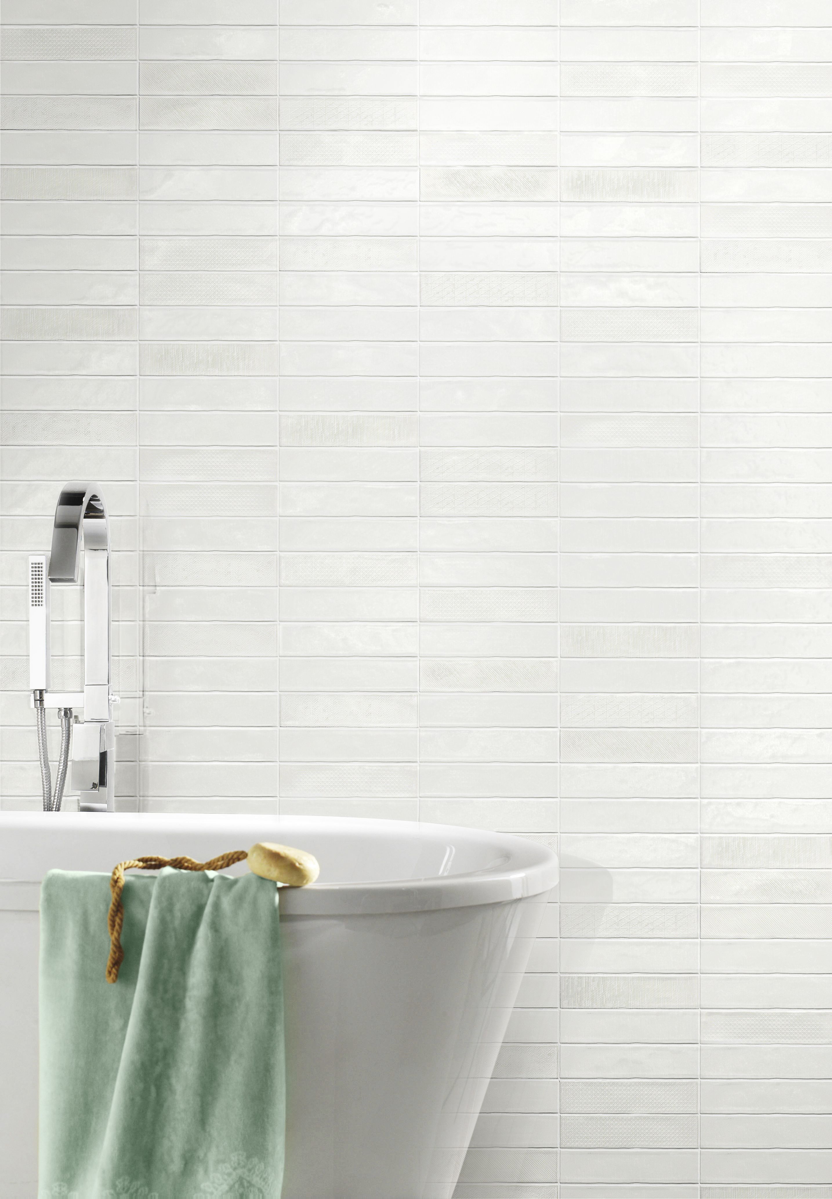 Vernisse White Gloss Plain Embossed Ceramic Indoor Wall Tile - 8