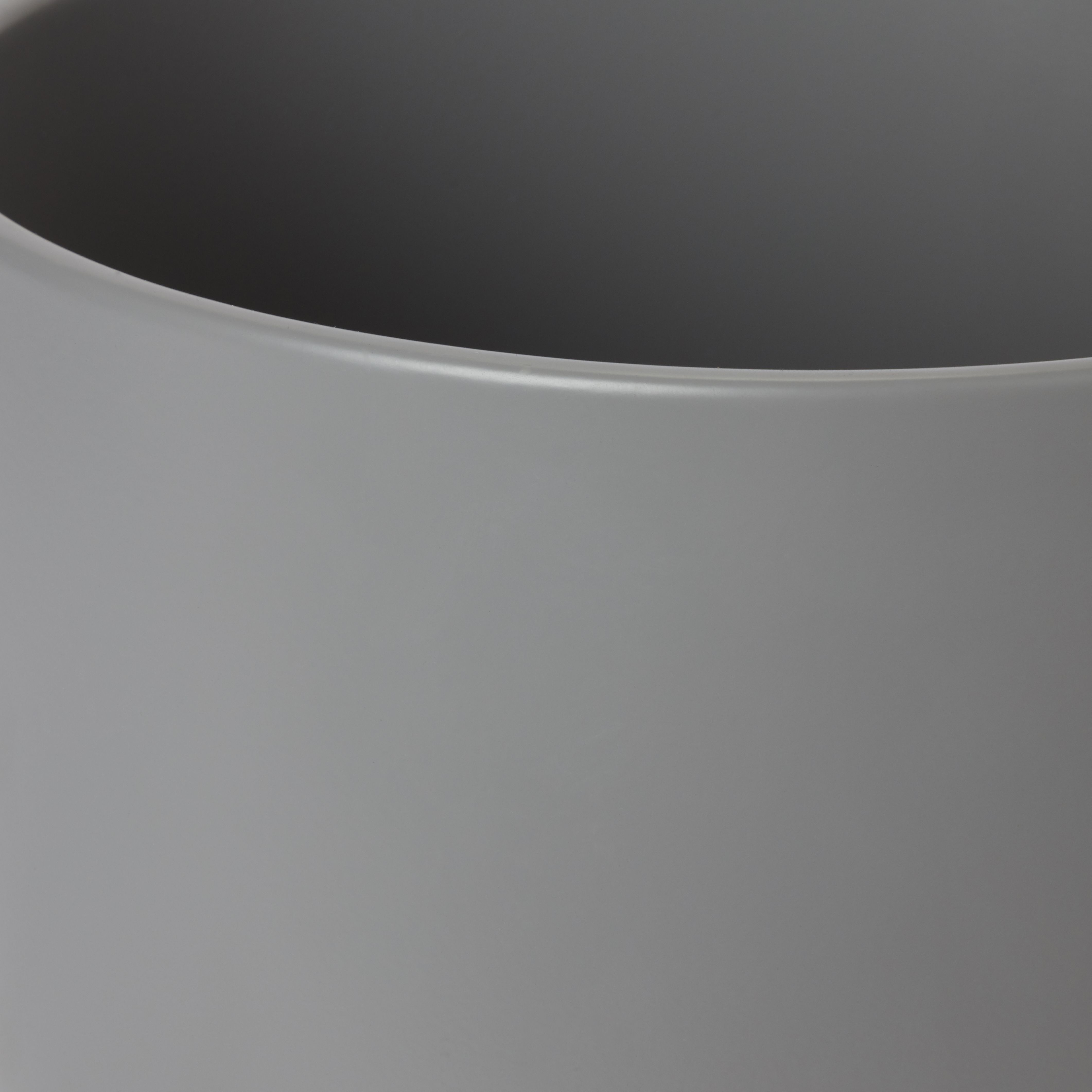 Verve Grey Ceramic Plant pot (Dia) 24cm, (H)23cm, 7.5L