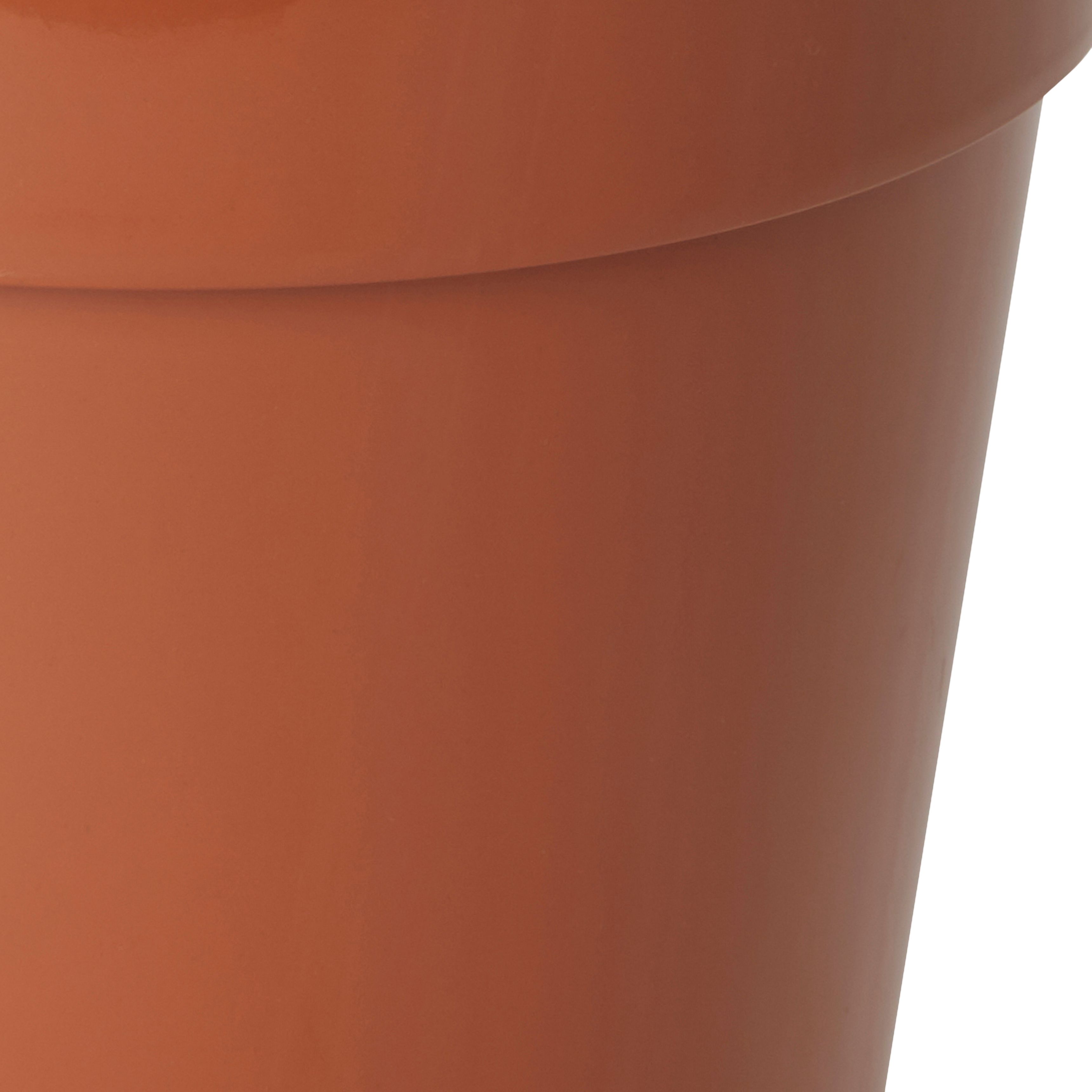Verve Lei Terracotta Brown Plastic Grow pot (Dia) 25.4cm, (H)27cm, 8.7L