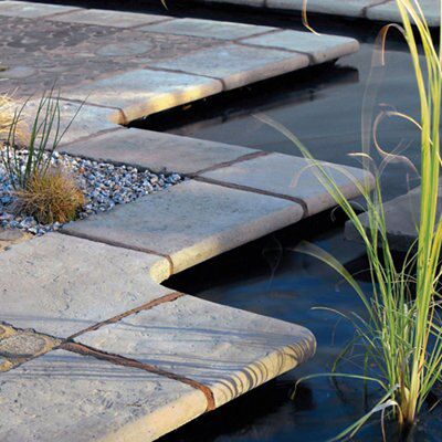 Weathered limestone Circle squaring off paving pack 1.69m² - 4