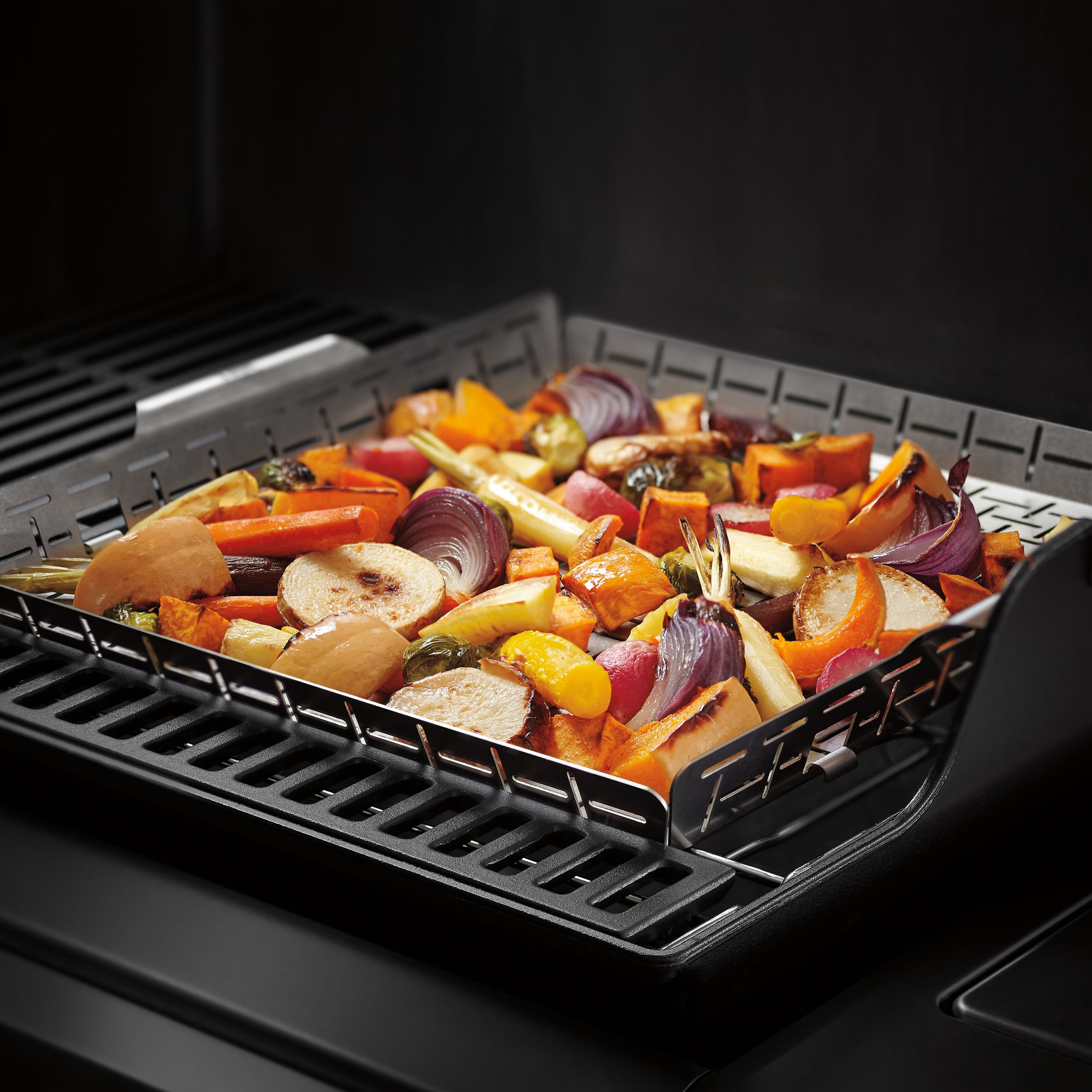 Weber Large Multi-purpose Grill basket - 5