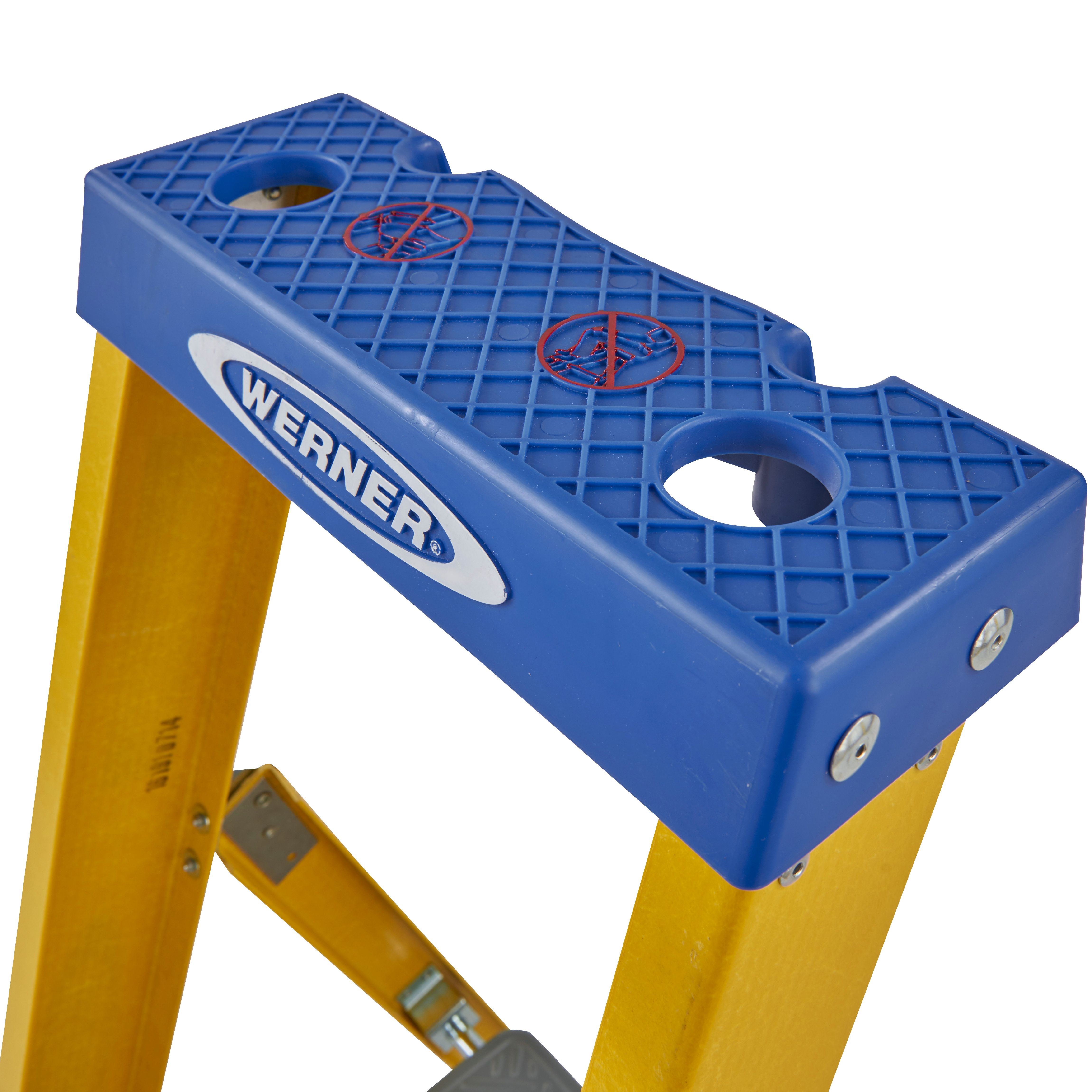 Werner 4 tread Fibreglass Platform step Ladder (H)1540m