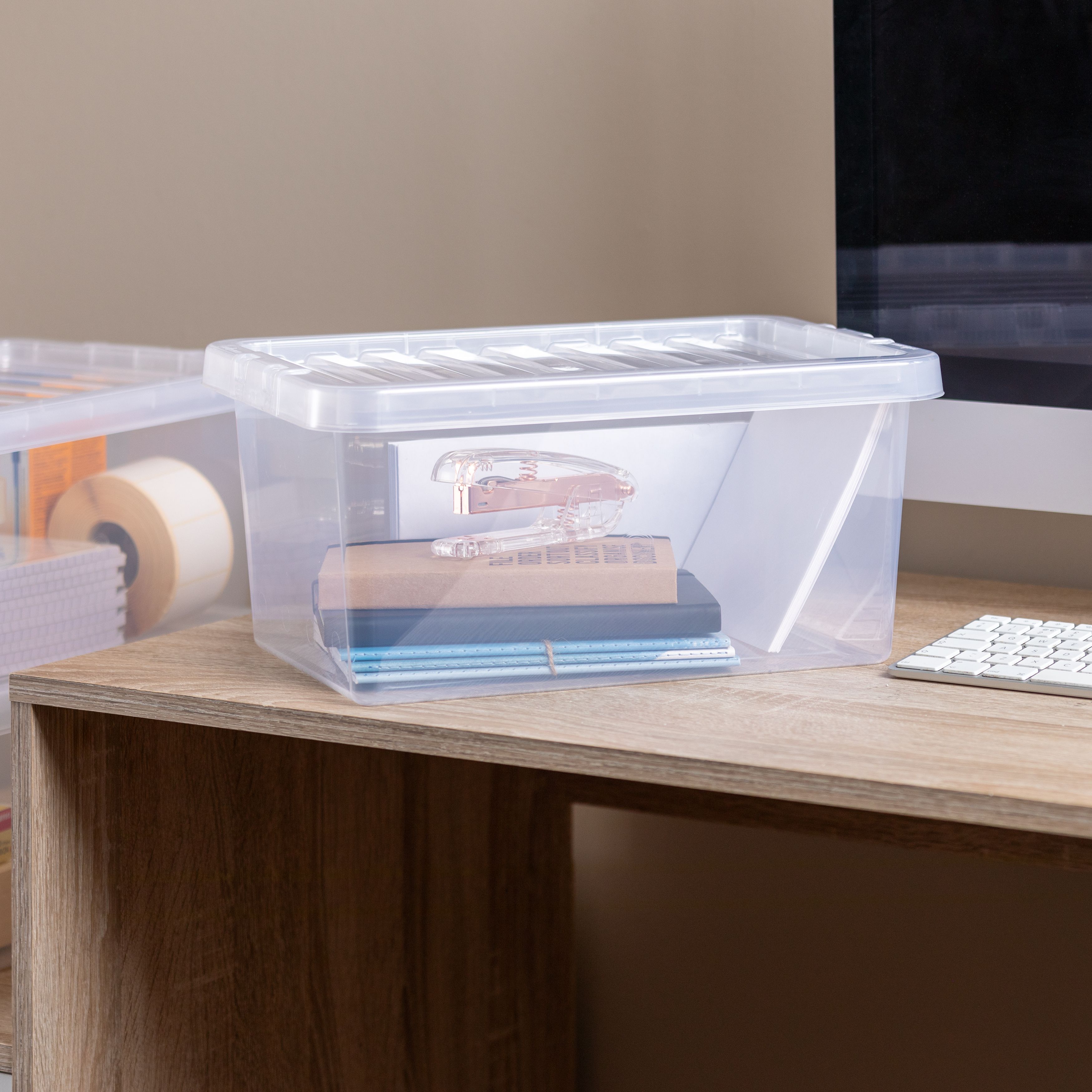Wham Crystal Clear Rectangular 11L Medium Plastic Stackable Storage box with Lid - 4