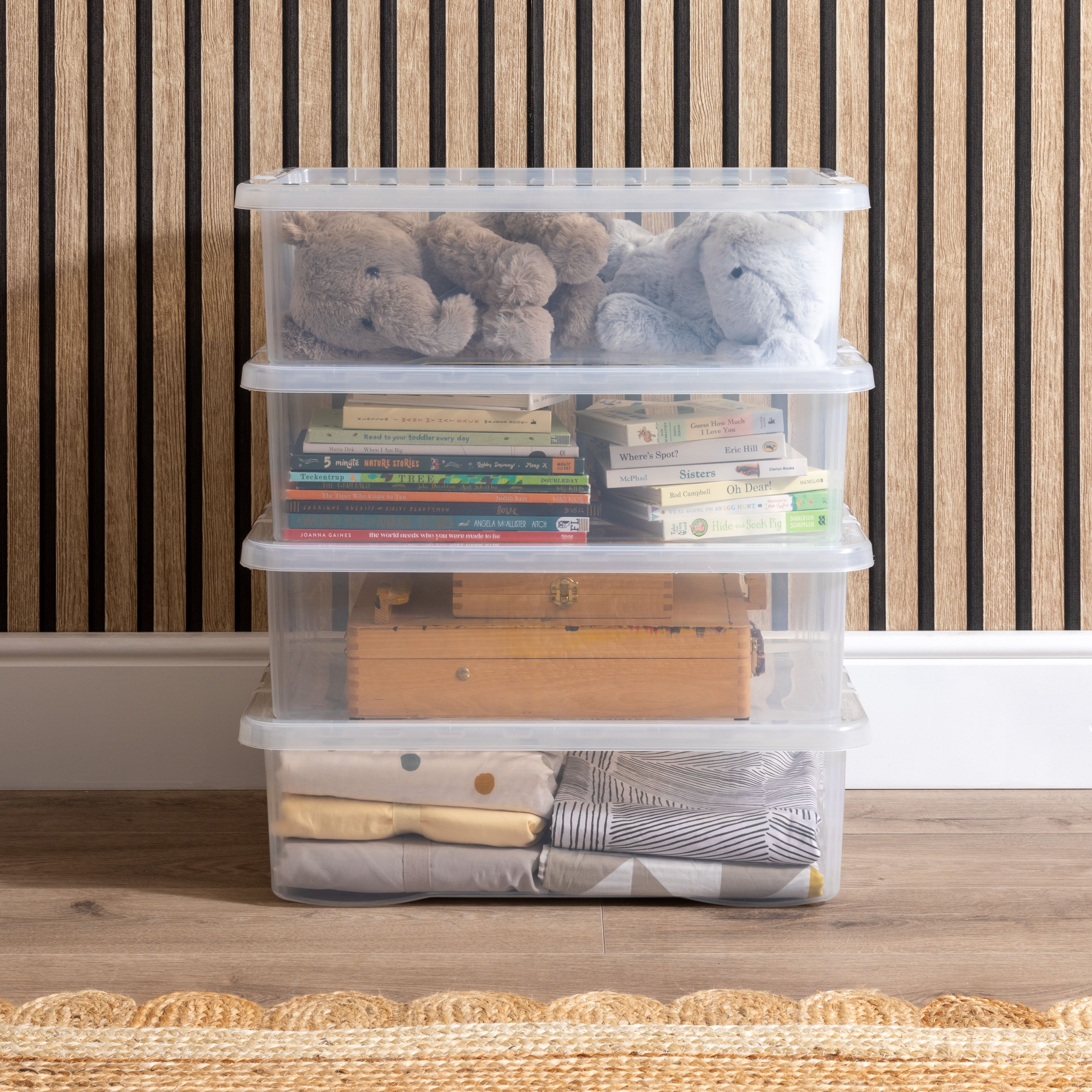 Wham Crystal Clear Rectangular 32L Medium Plastic Stackable Underbed Storage box with Lid - 5