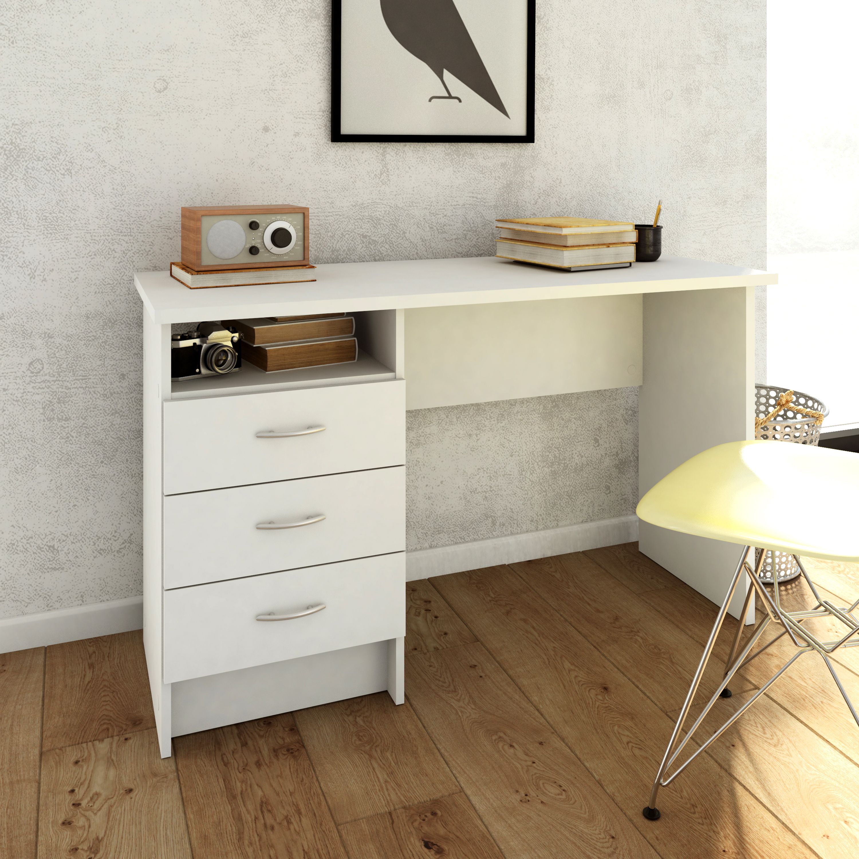 White 3 drawer Desk (H)726mm (W)1201mm (D)481mm