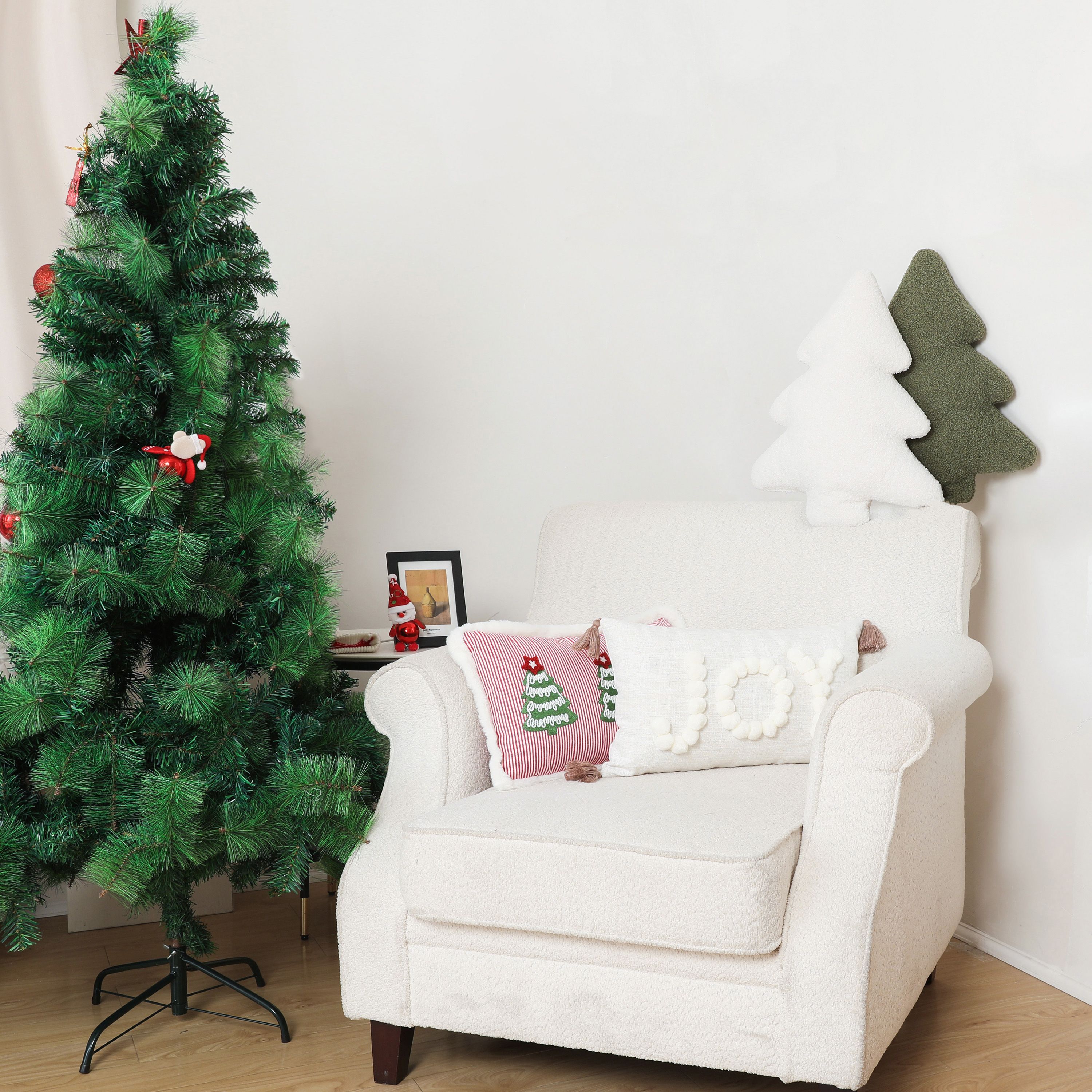 White Christmas Tree Bouclette effect Indoor Cushion (L)50cm (W)40cm