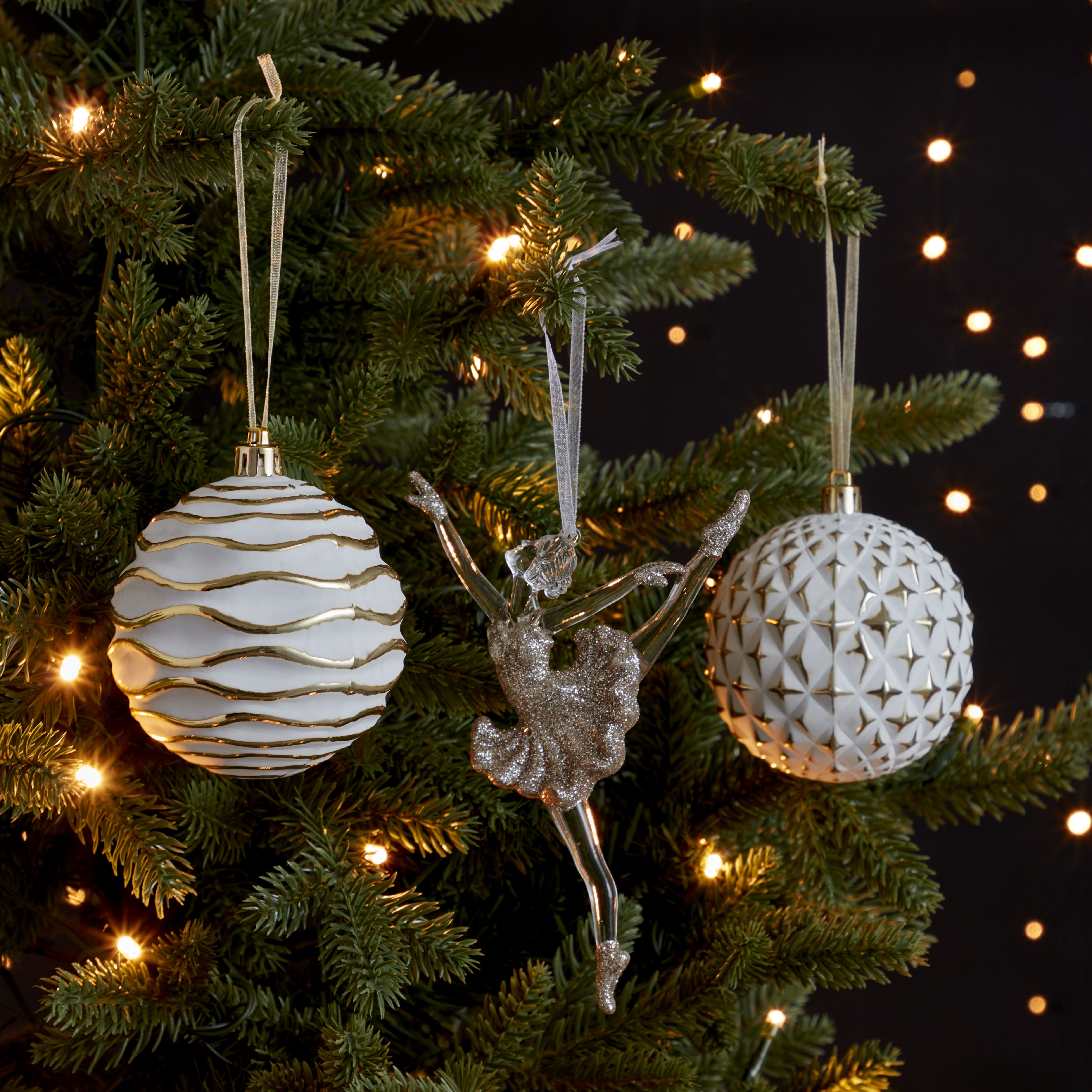 White & Gold Plastic Wavy line Bauble