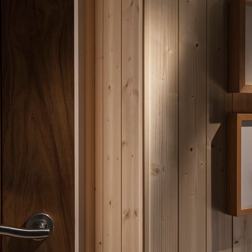 White Oak Angled edge Moulding (L)2400mm (W)27mm (T)27mm