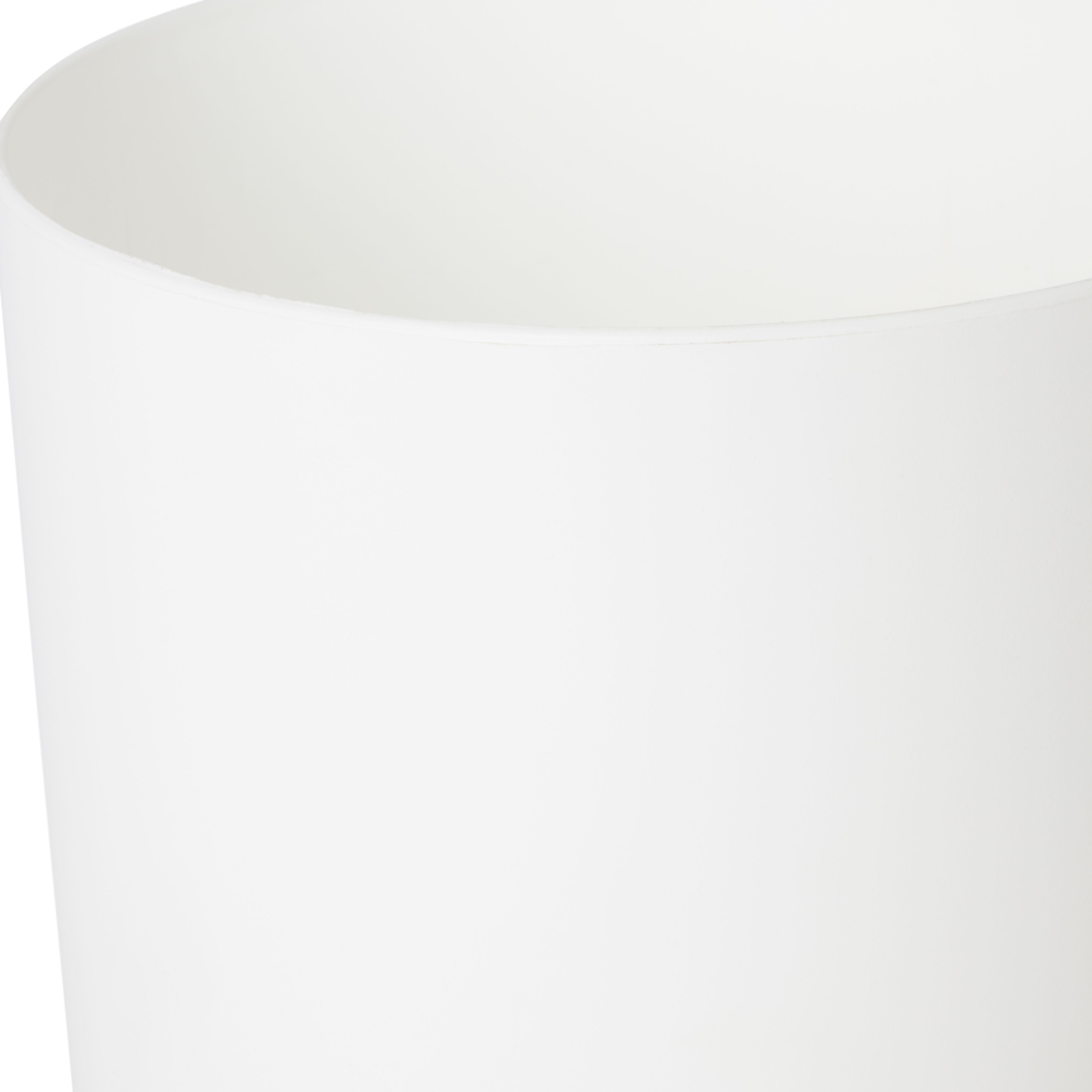 White Plastic Circular Plant pot (Dia)13.5cm