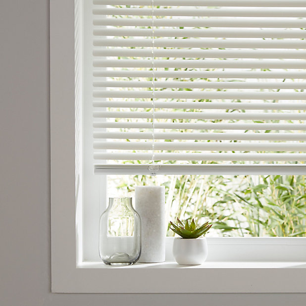 White 180cm x 150cm FURNISHED PVC Venetian Window Blinds Made to Measure Home Office Blind New 
