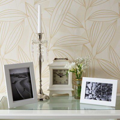 White Single Picture frame (H)16.6cm x (W)21.6cm