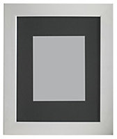 White Single Picture frame (H)27.7cm x (W)22.7cm