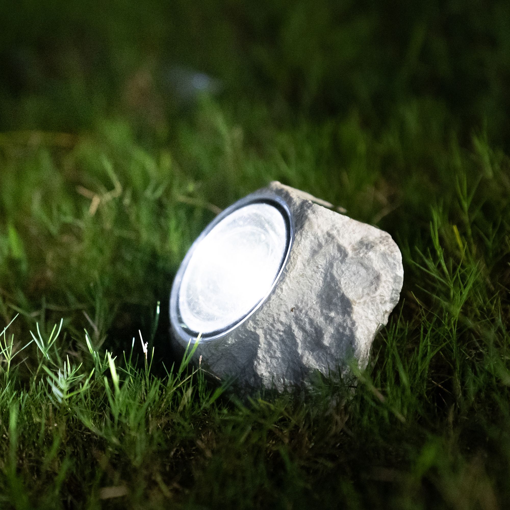 White Stone effect Solar-powered Integrated LED Outdoor Rock ground light
