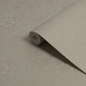 William Morris Gallery Collection Fibrous Neutral Marigold Metallic effect Smooth Wallpaper