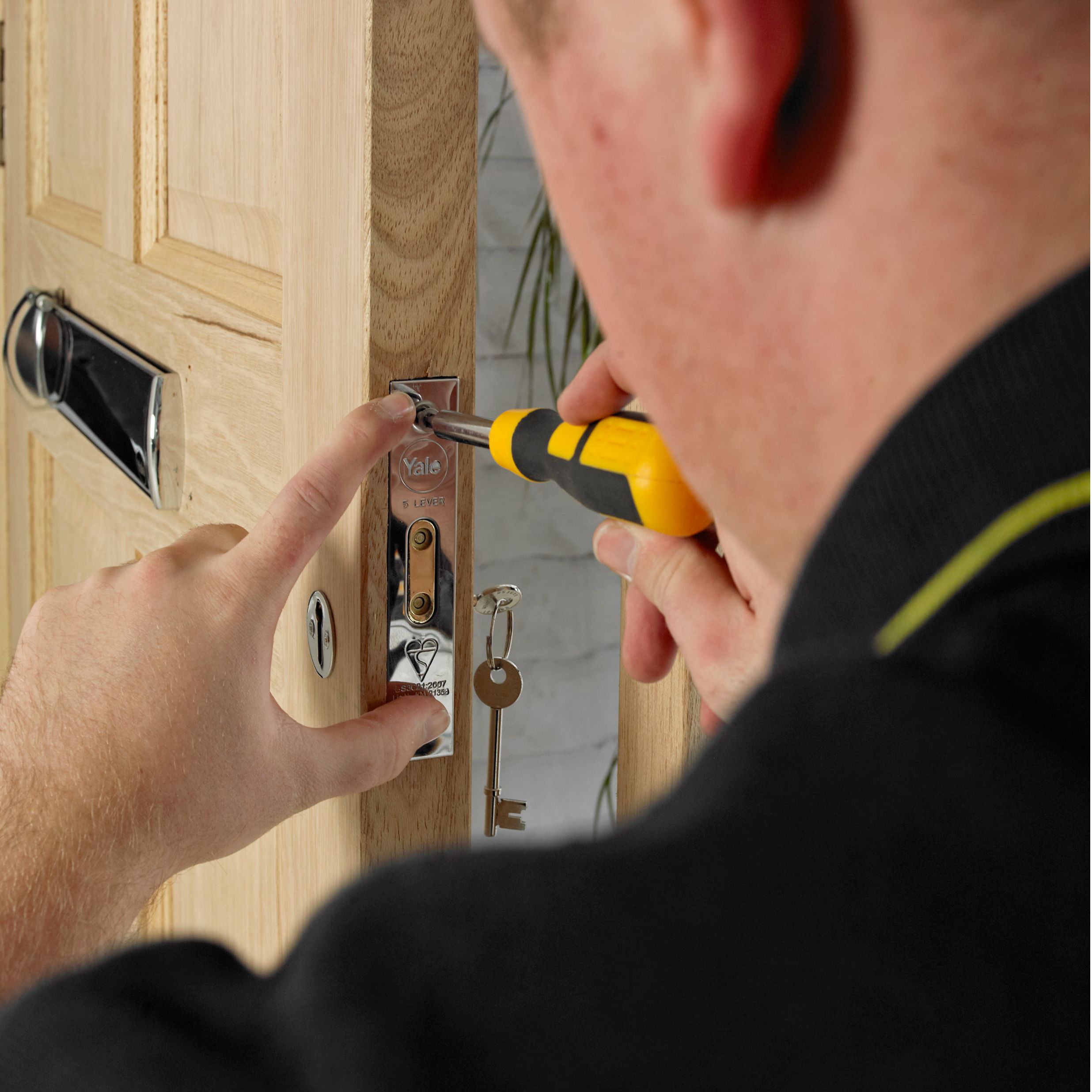 Yale 64mm Polished Metal 5 lever External Deadlock