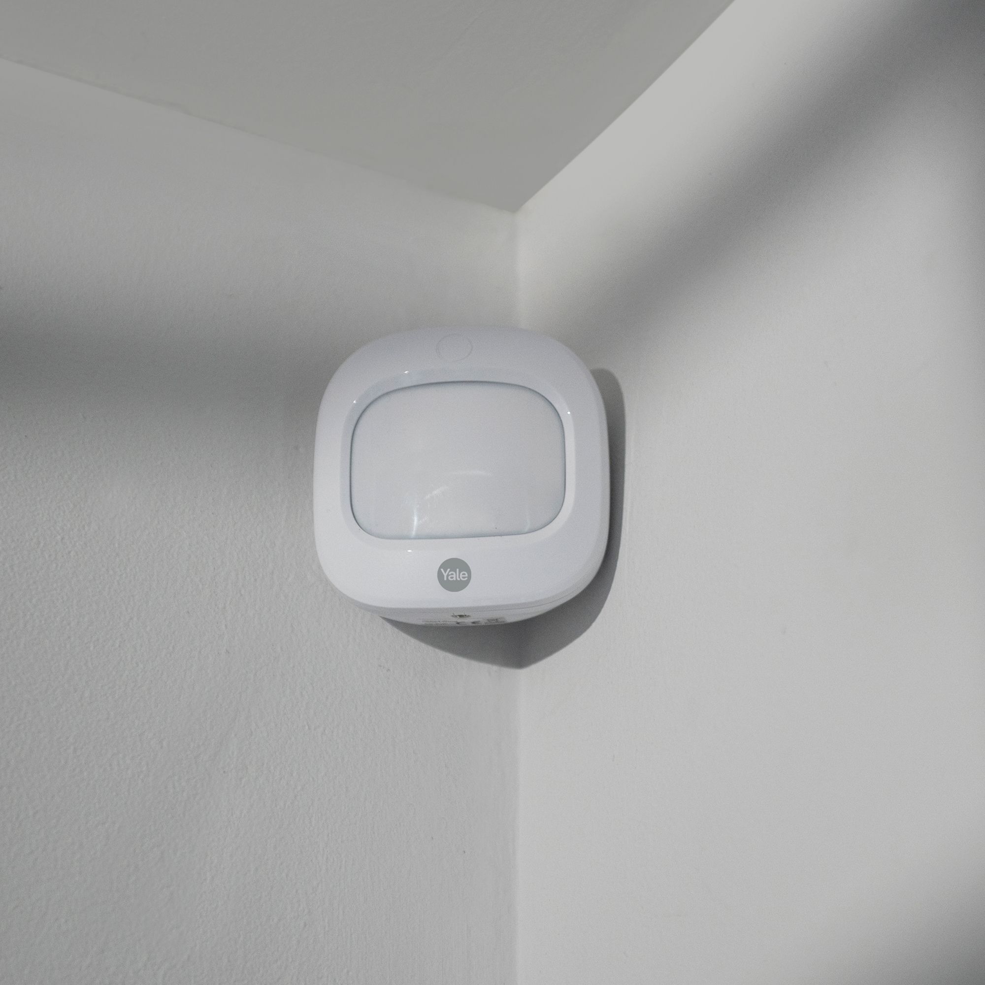 Yale Sync AC-PIR Wireless Motion detector