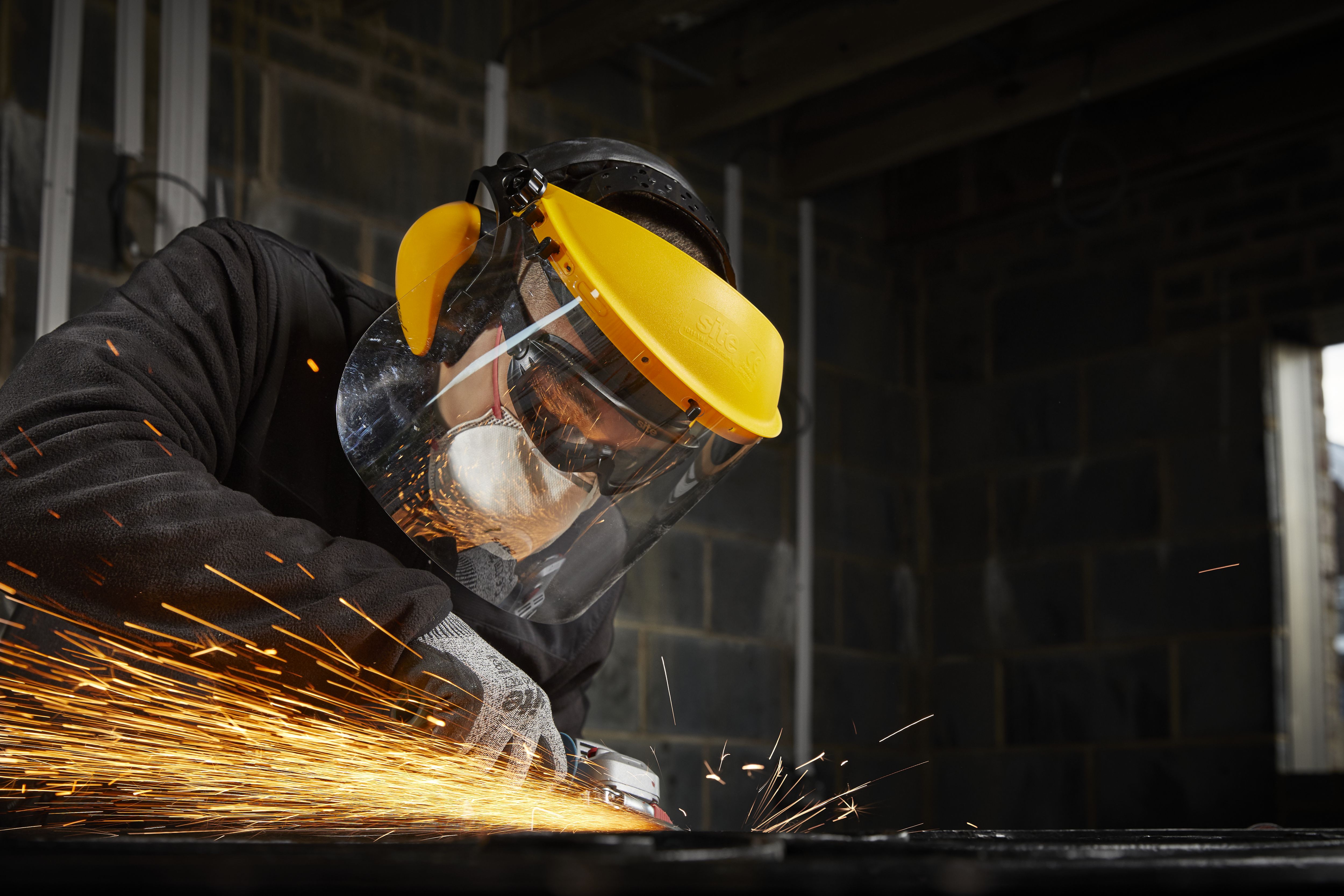 Yellow Polycarbonate (PC) & polypropylene (PP) Face shield & guard - 7