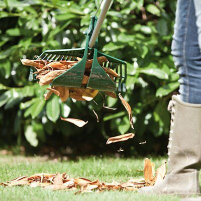 Yeoman lawn online aerator