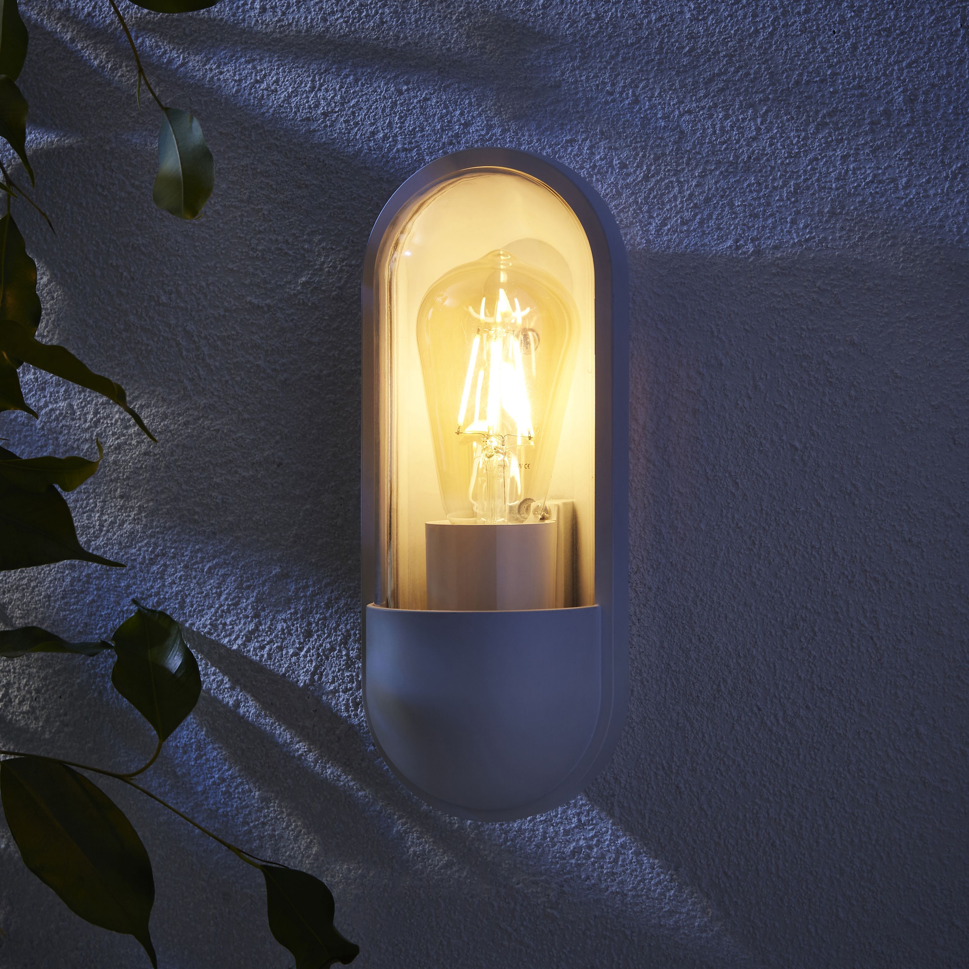 Zinc Kerry Fixed Matt White Mains-powered LED Outdoor Contemporary ON/OFF Wall light (Dia)10cm