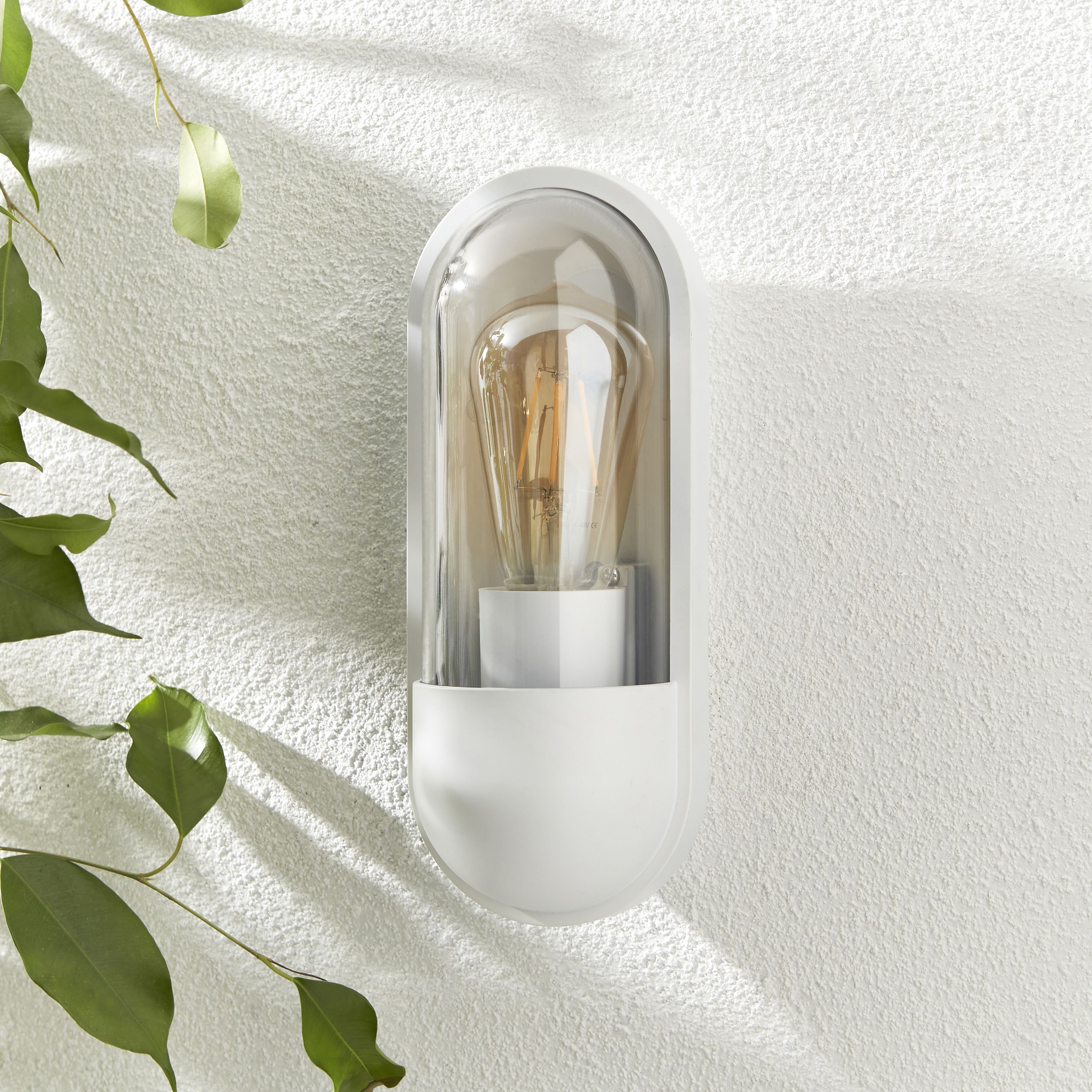 Zinc Kerry Fixed Matt White Mains-powered LED Outdoor Contemporary ON/OFF Wall light (Dia)10cm